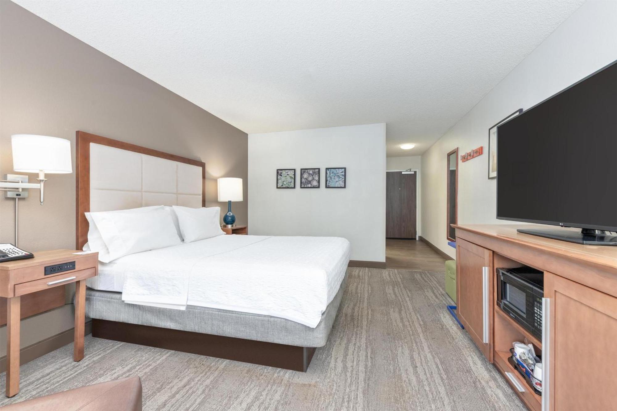 King Room King Bed Non-Smoking