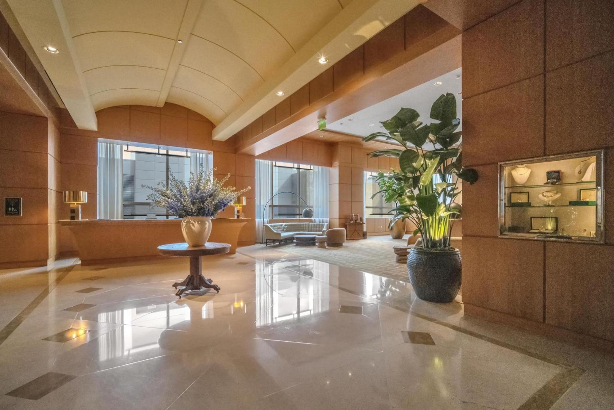 Two-Bedroom Apartment City View
