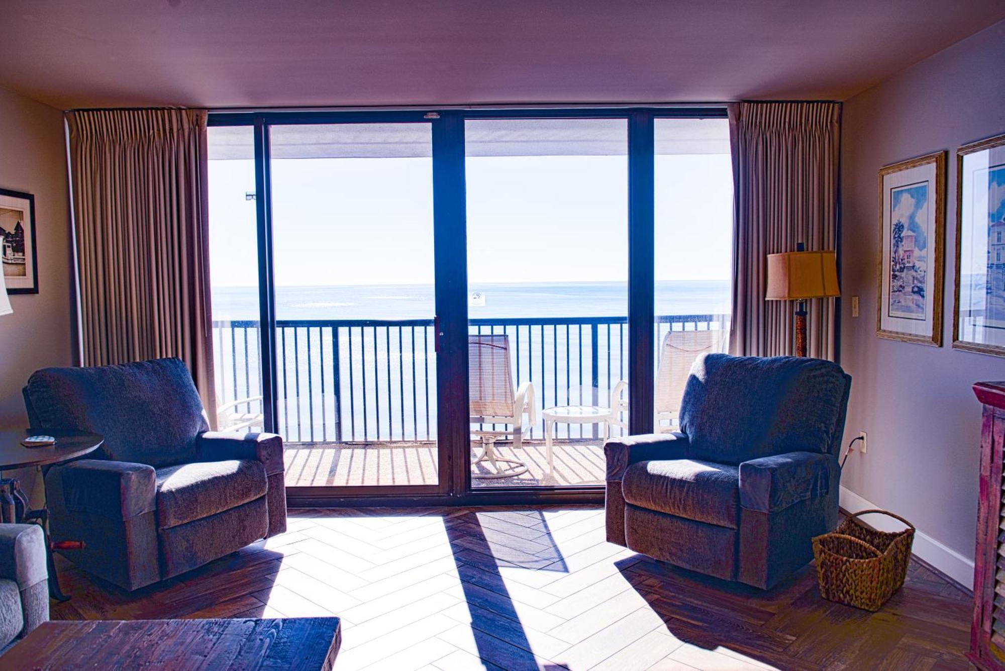 Two-Bedroom Apartment Ocean View