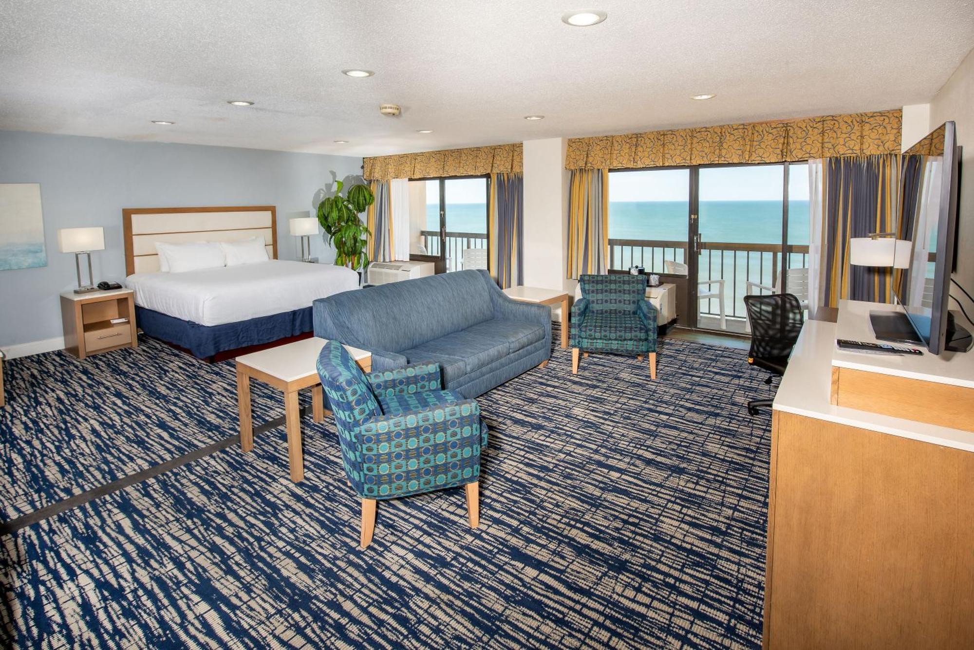 Oceanfront Junior Executive Studio Suite 1 King Bed Sofabed