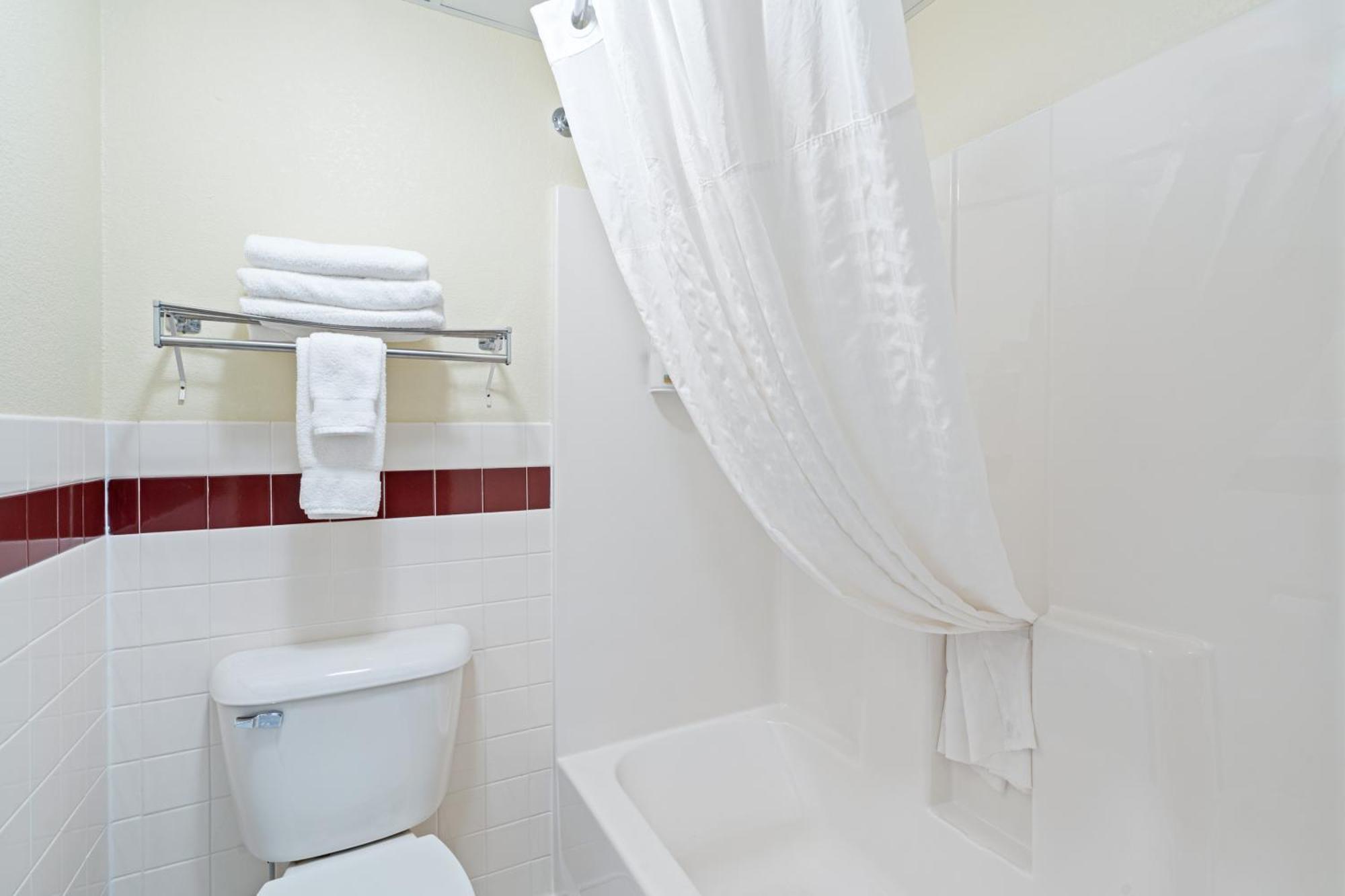 Deluxe King Studio Suite Non-Smoking