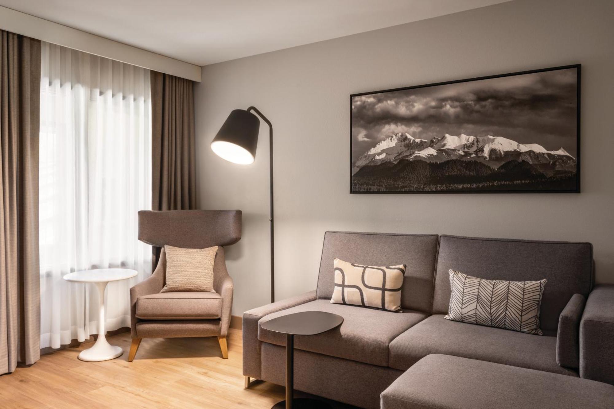 One-Bedroom King Suite Sofa Bed Non-Smoking