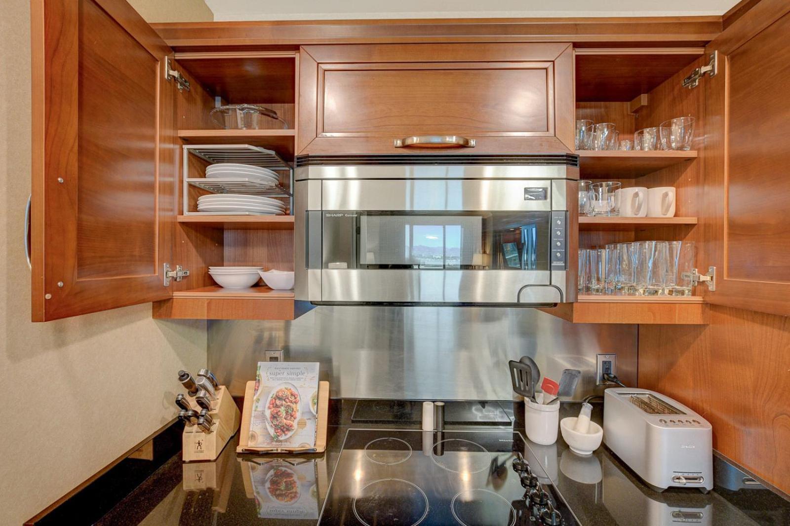 Superior King Suite