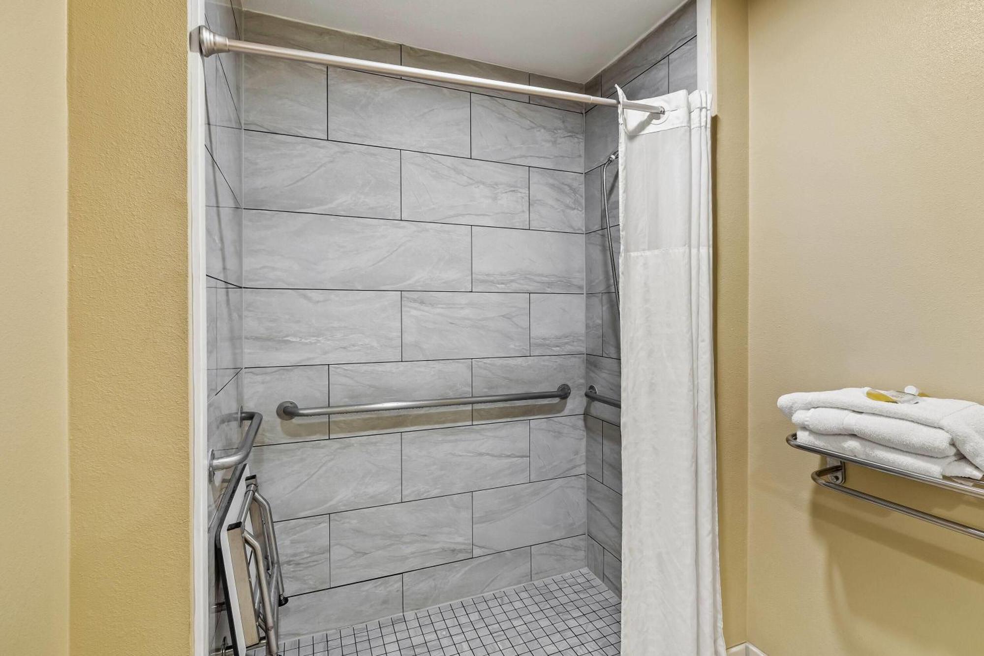 King Room Mobility Access or Non-Smoking