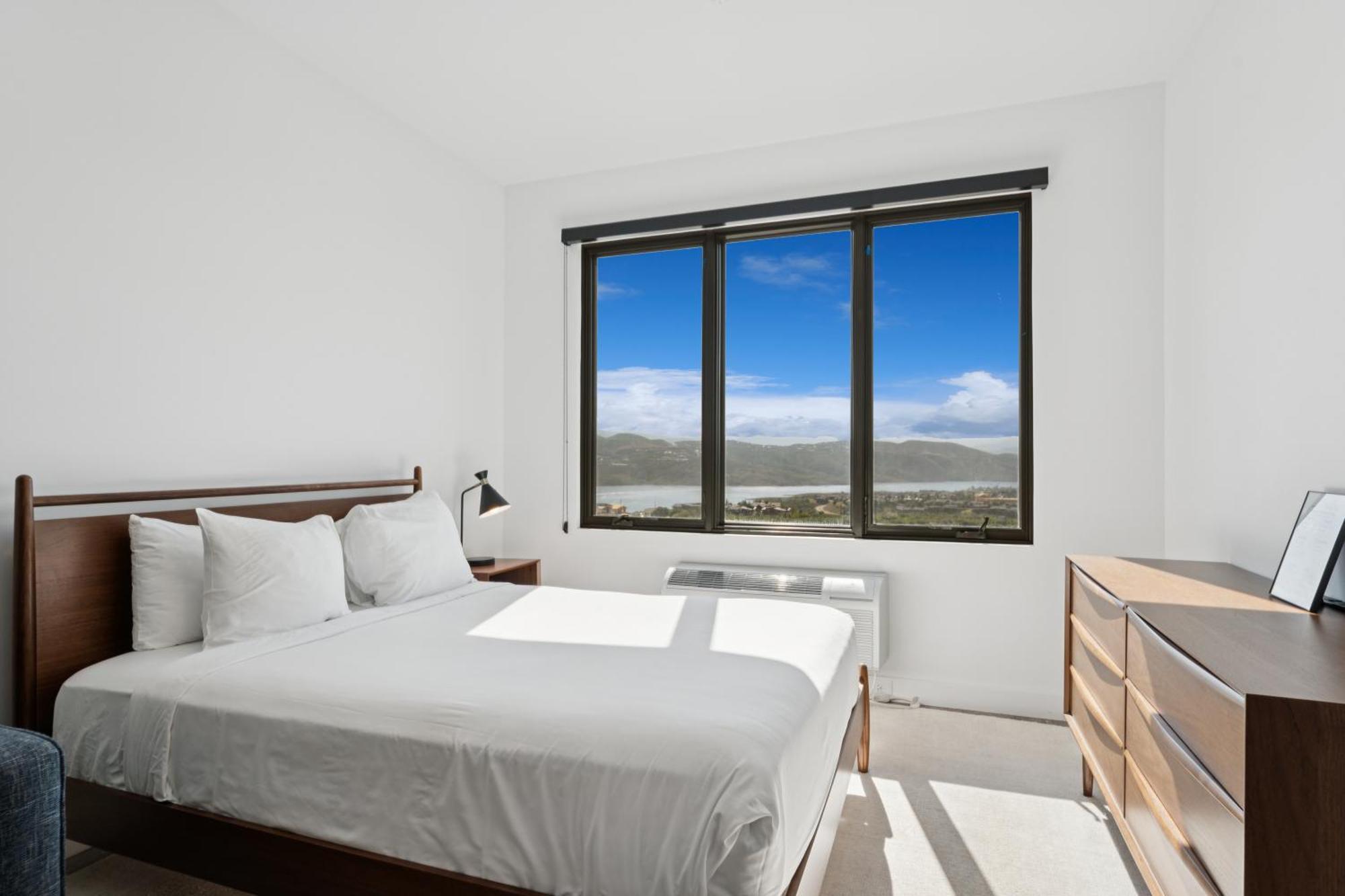 Studio Queen Condominium