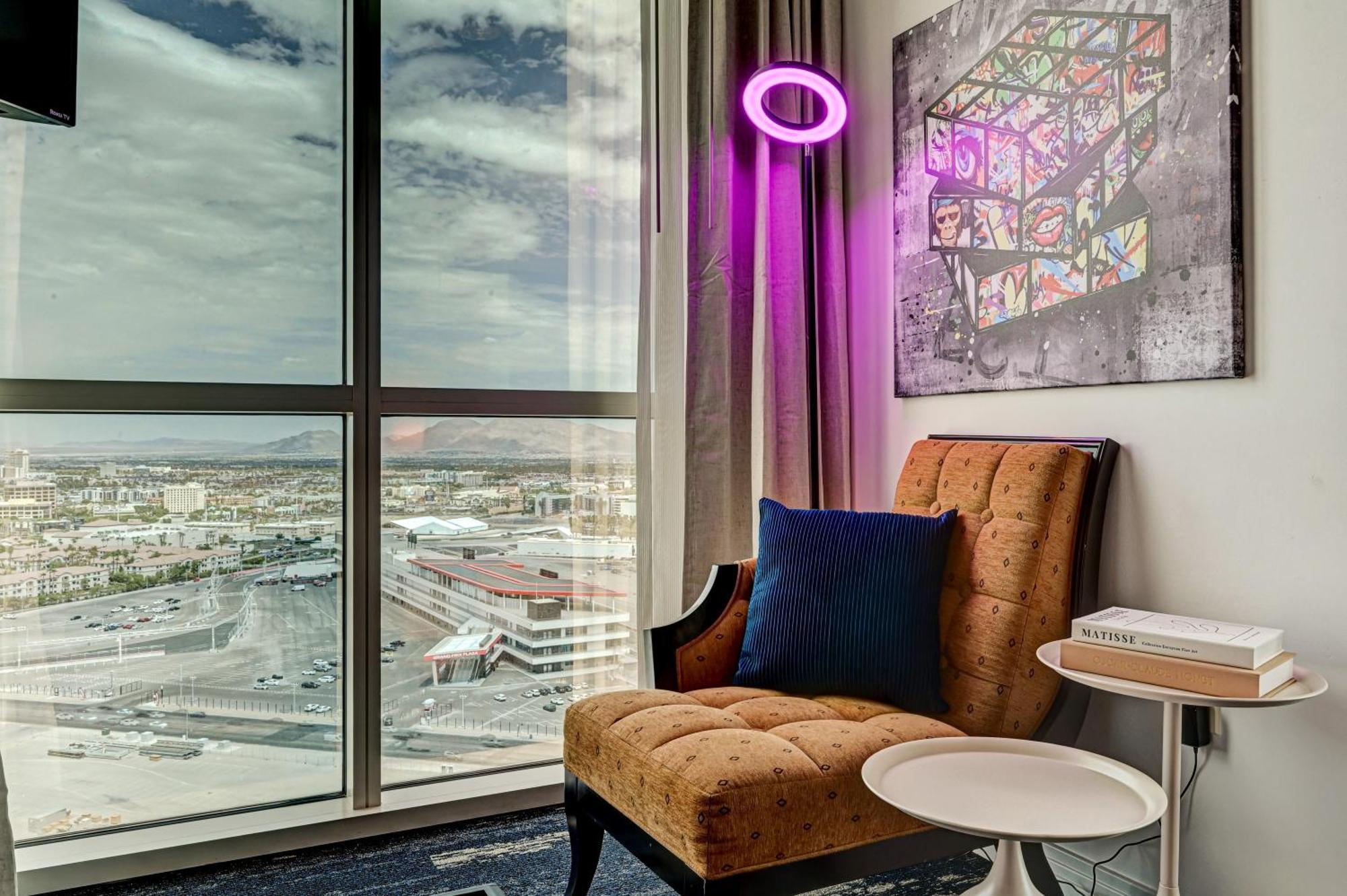 Superior King Suite