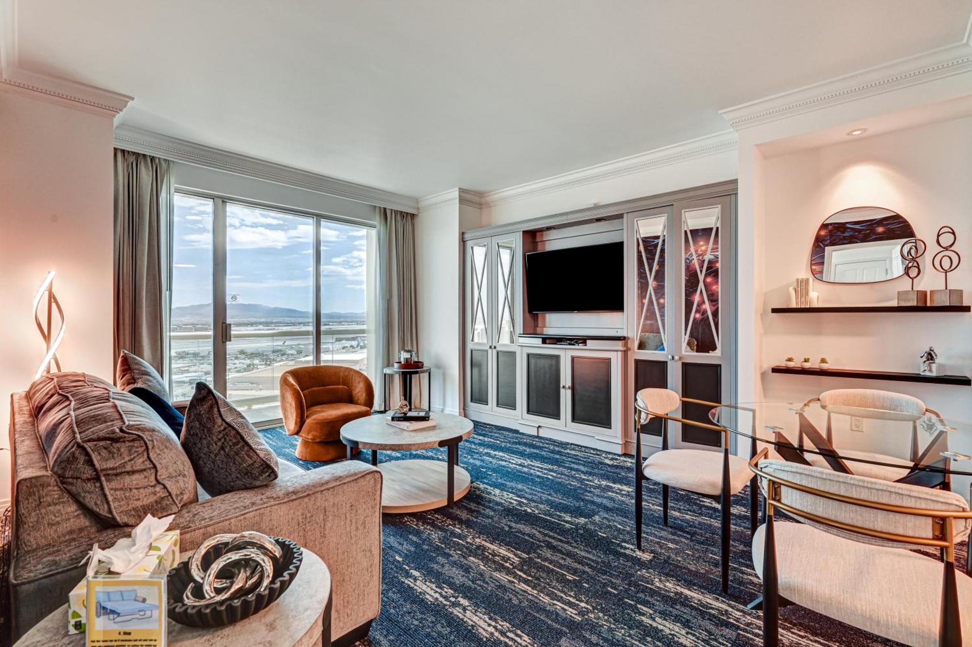 Superior King Suite