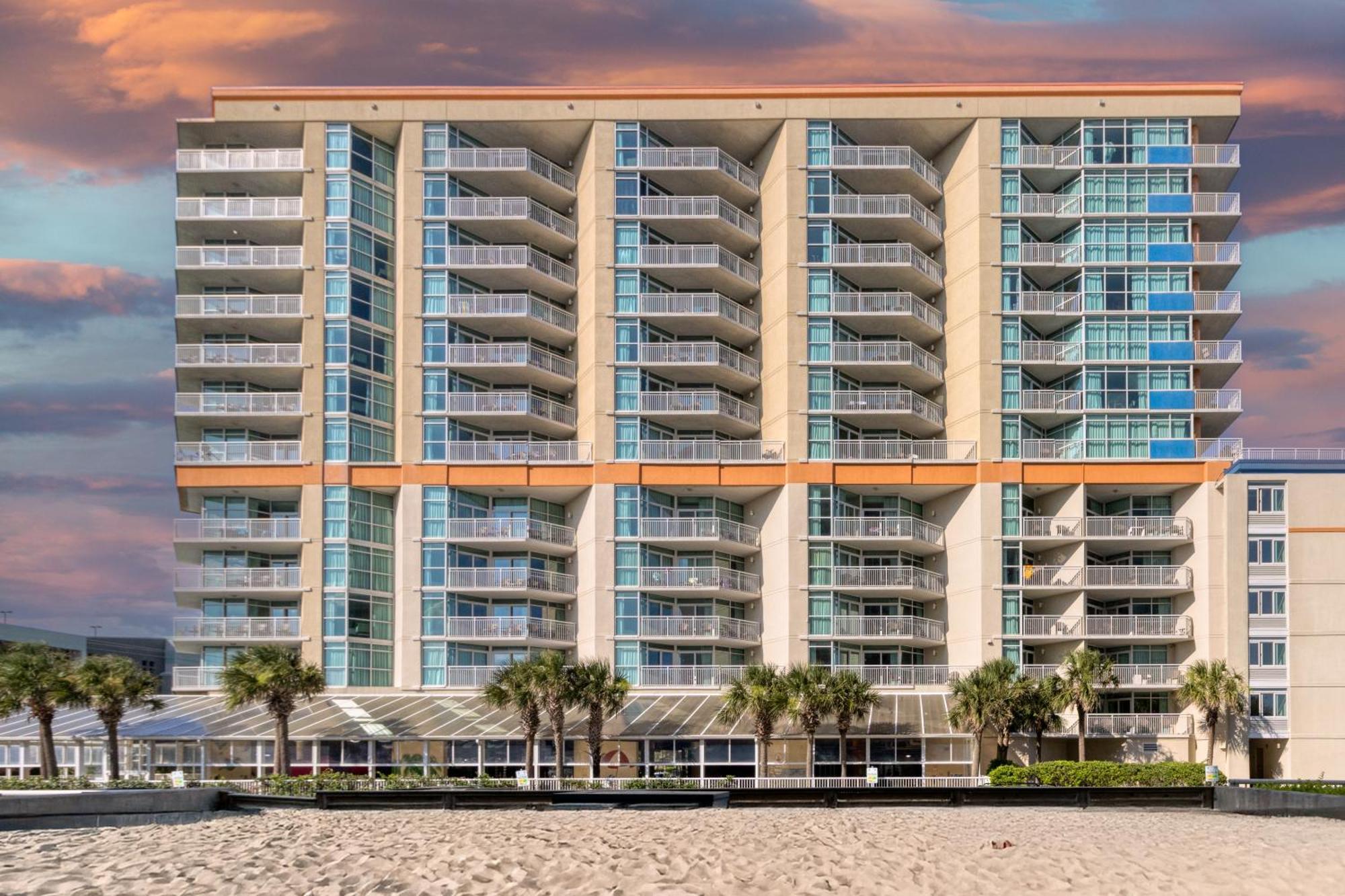 Three-Bedroom Apartment Ocean View