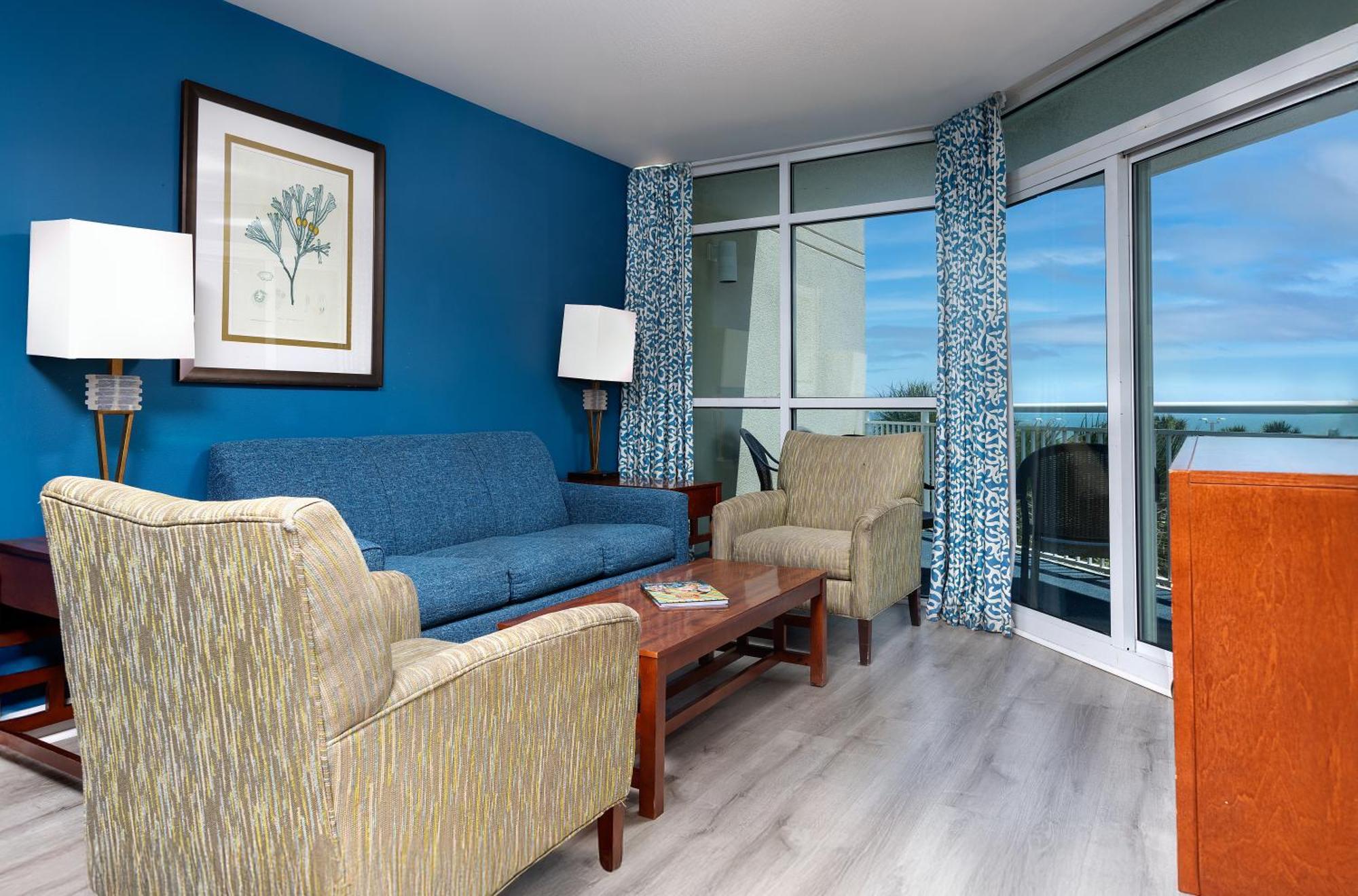 Three-Bedroom Apartment Ocean View