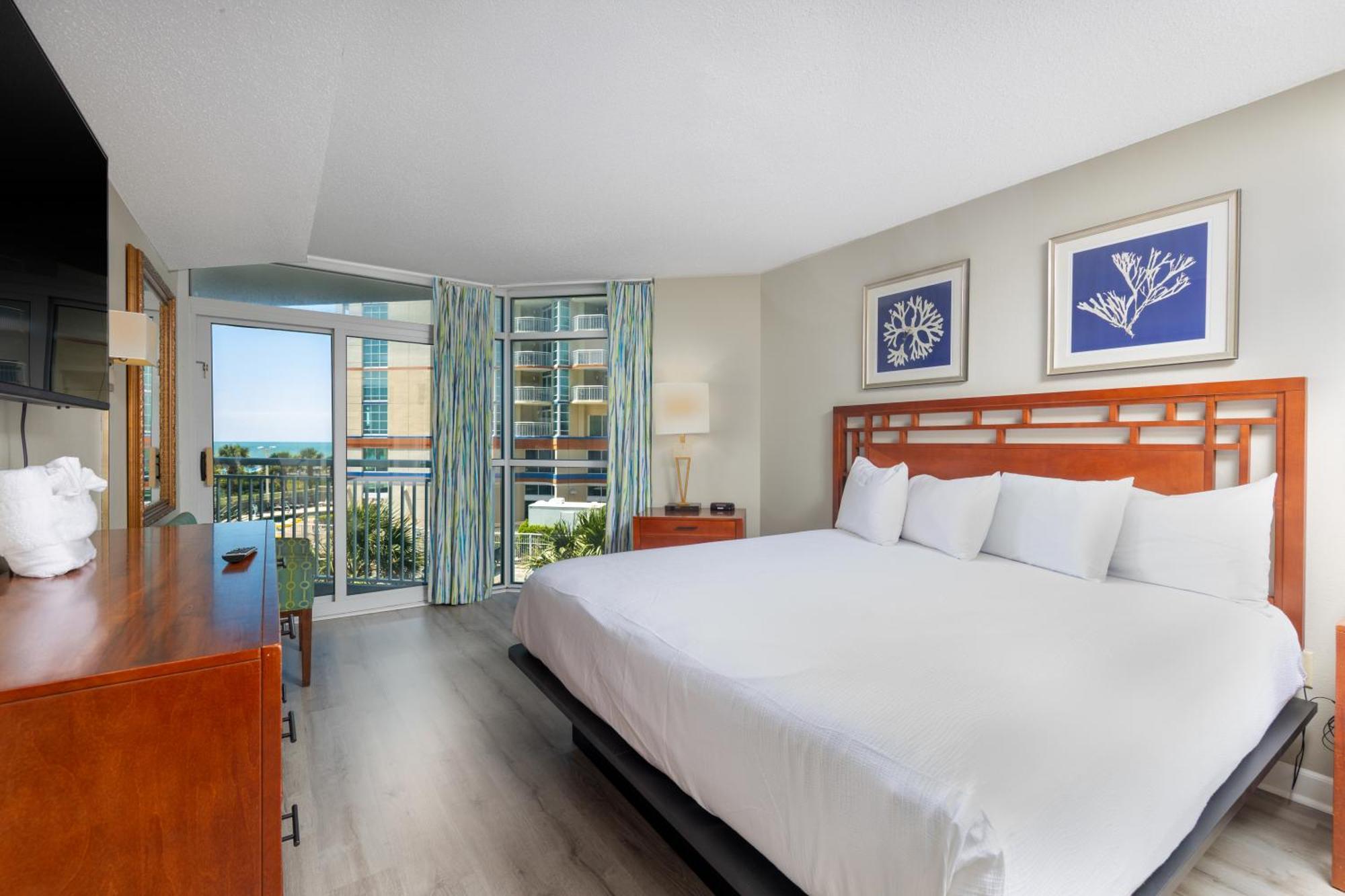 Three-Bedroom Apartment Ocean View