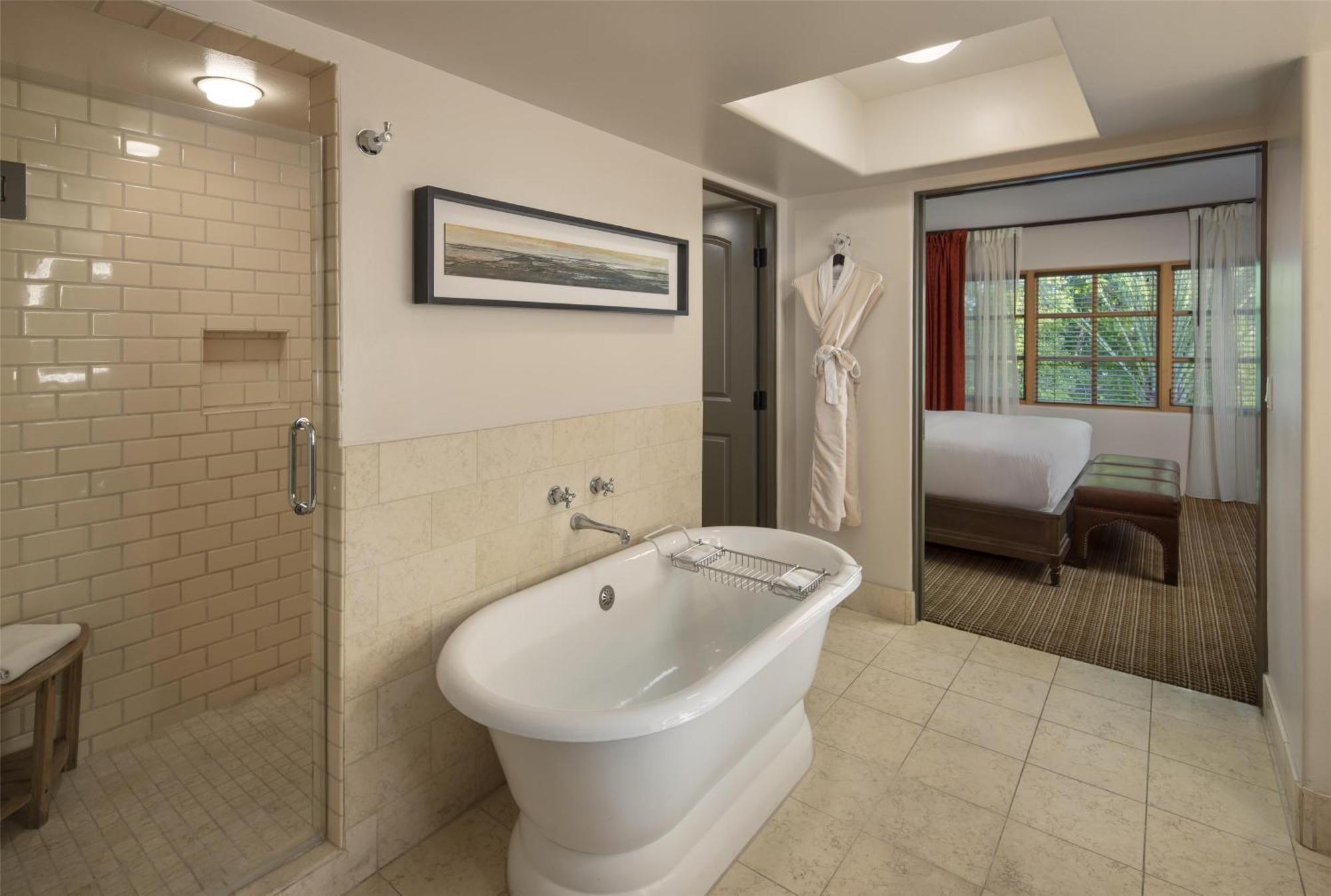 Junior King Suite