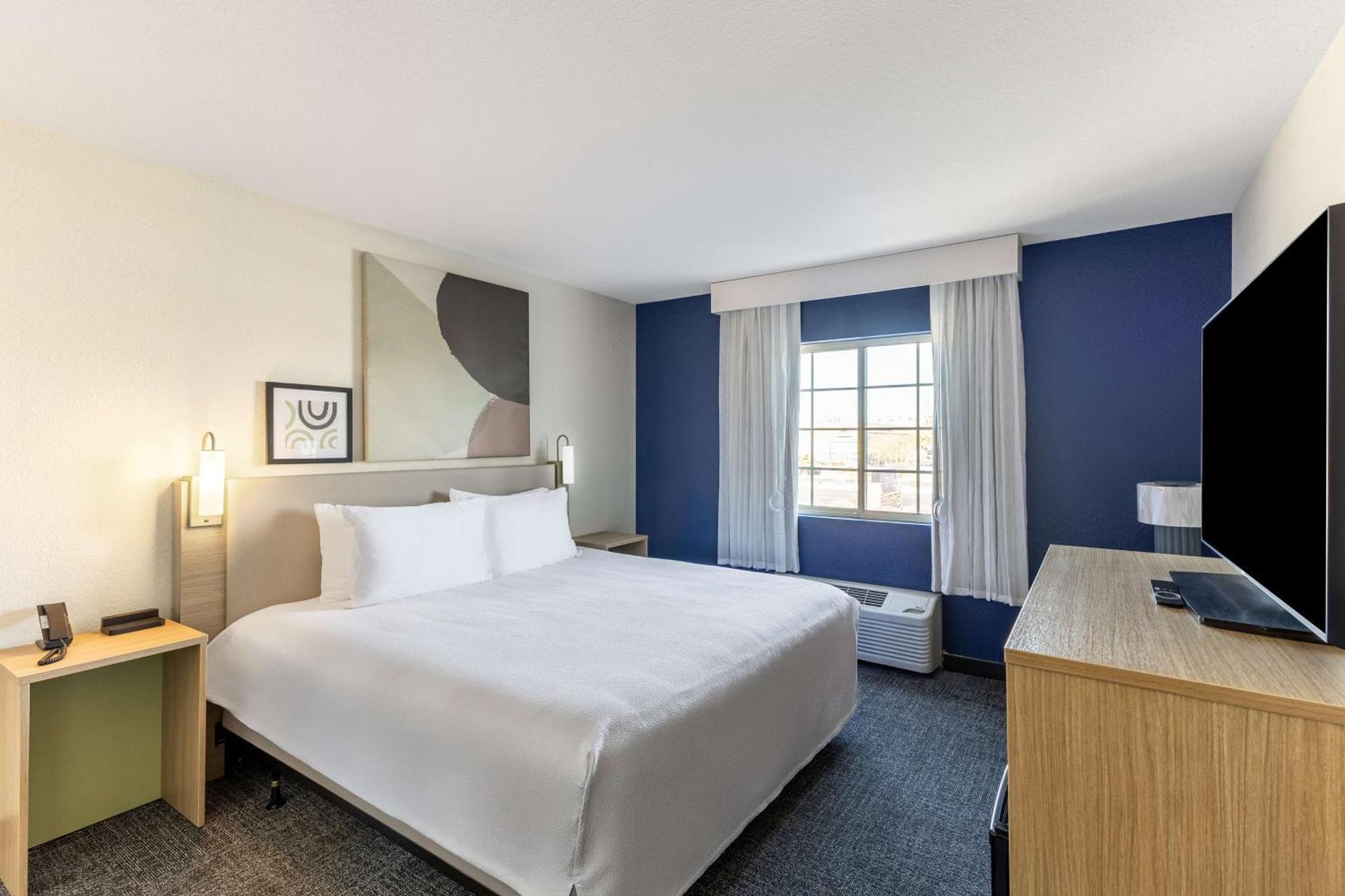 King Room Roll Shower Mobility Hearing Access