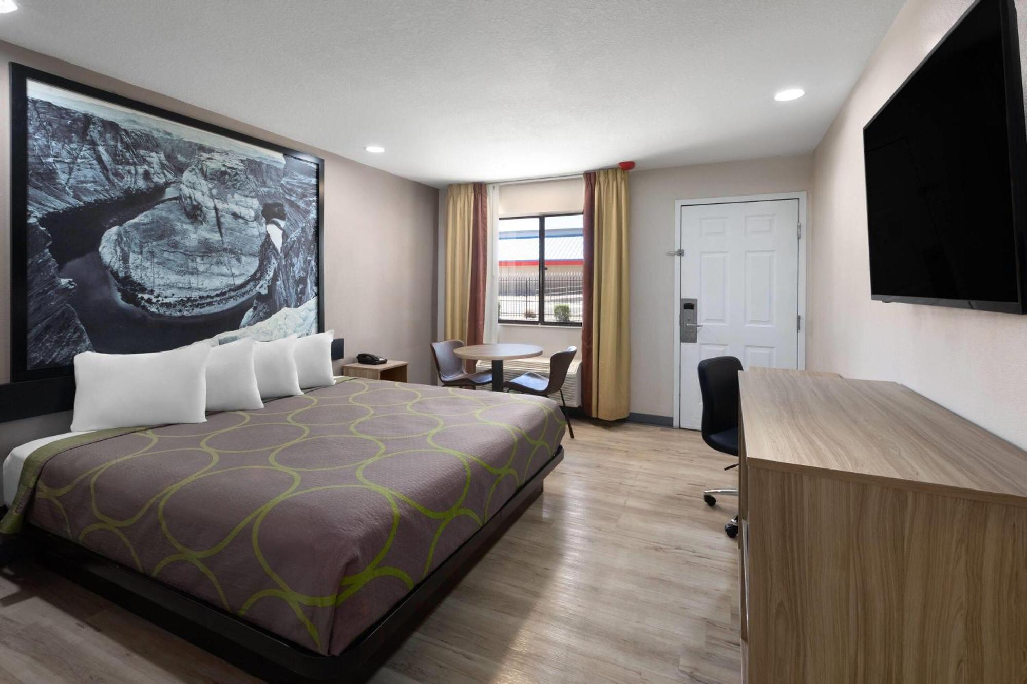 King Room Mobility Access or Non-Smoking