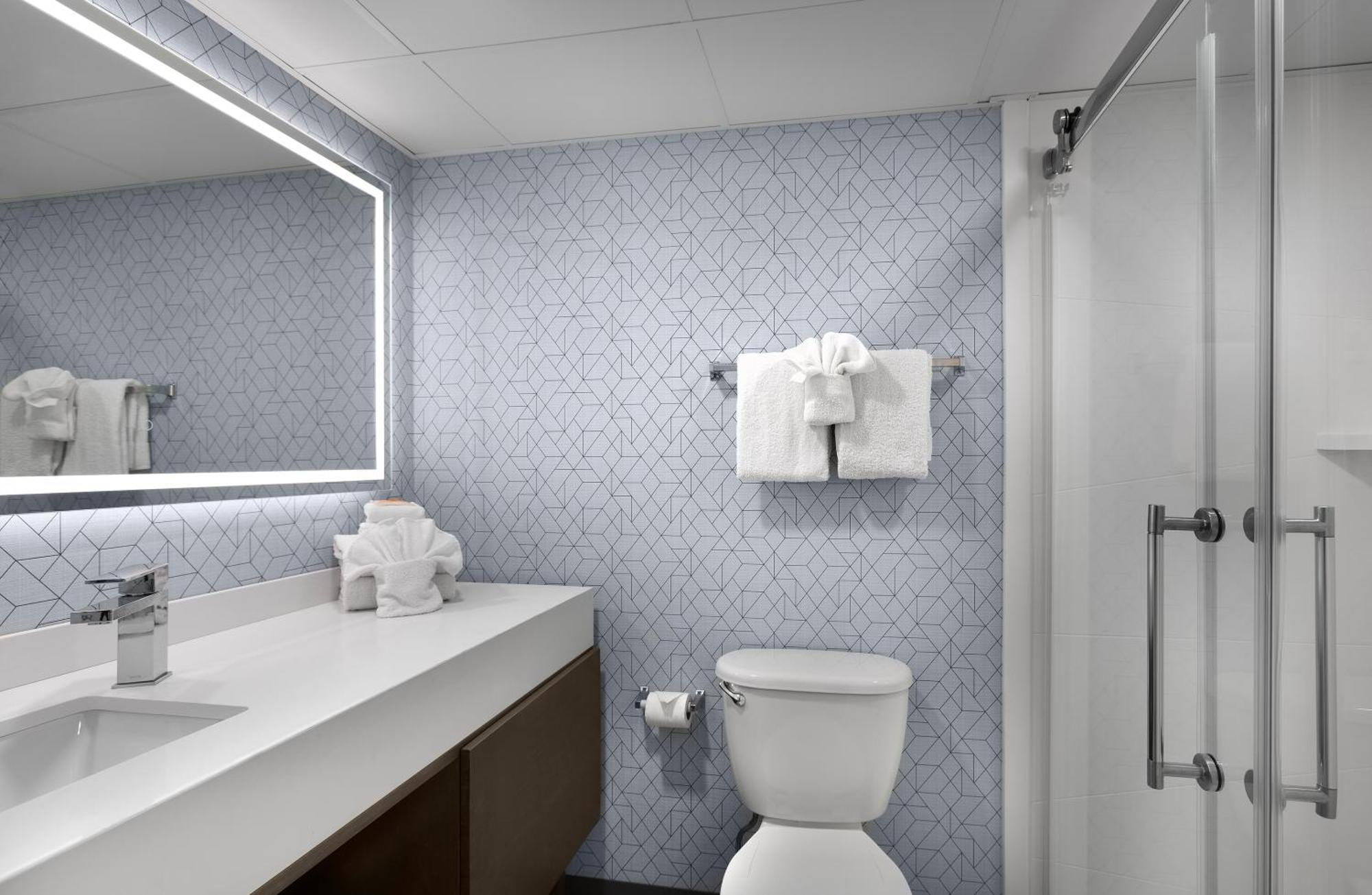 Premium King Efficiency Room Ocean Front