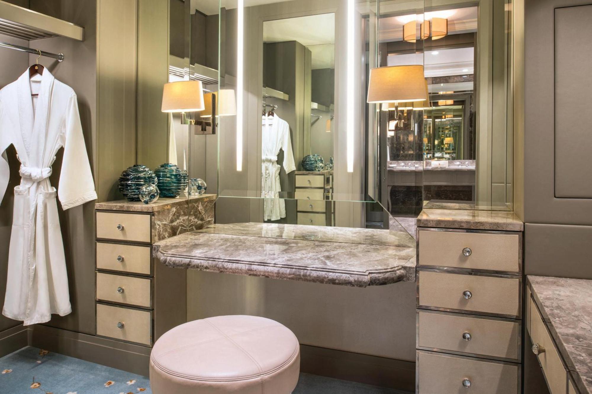 John Jacob Astor Suite Lake Gardens View