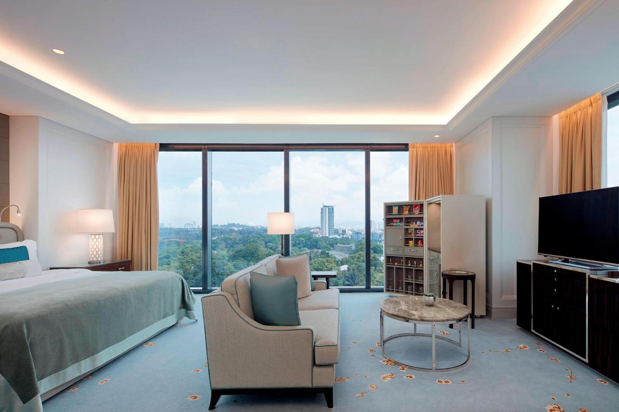 Executive Suite Lake Gardens View