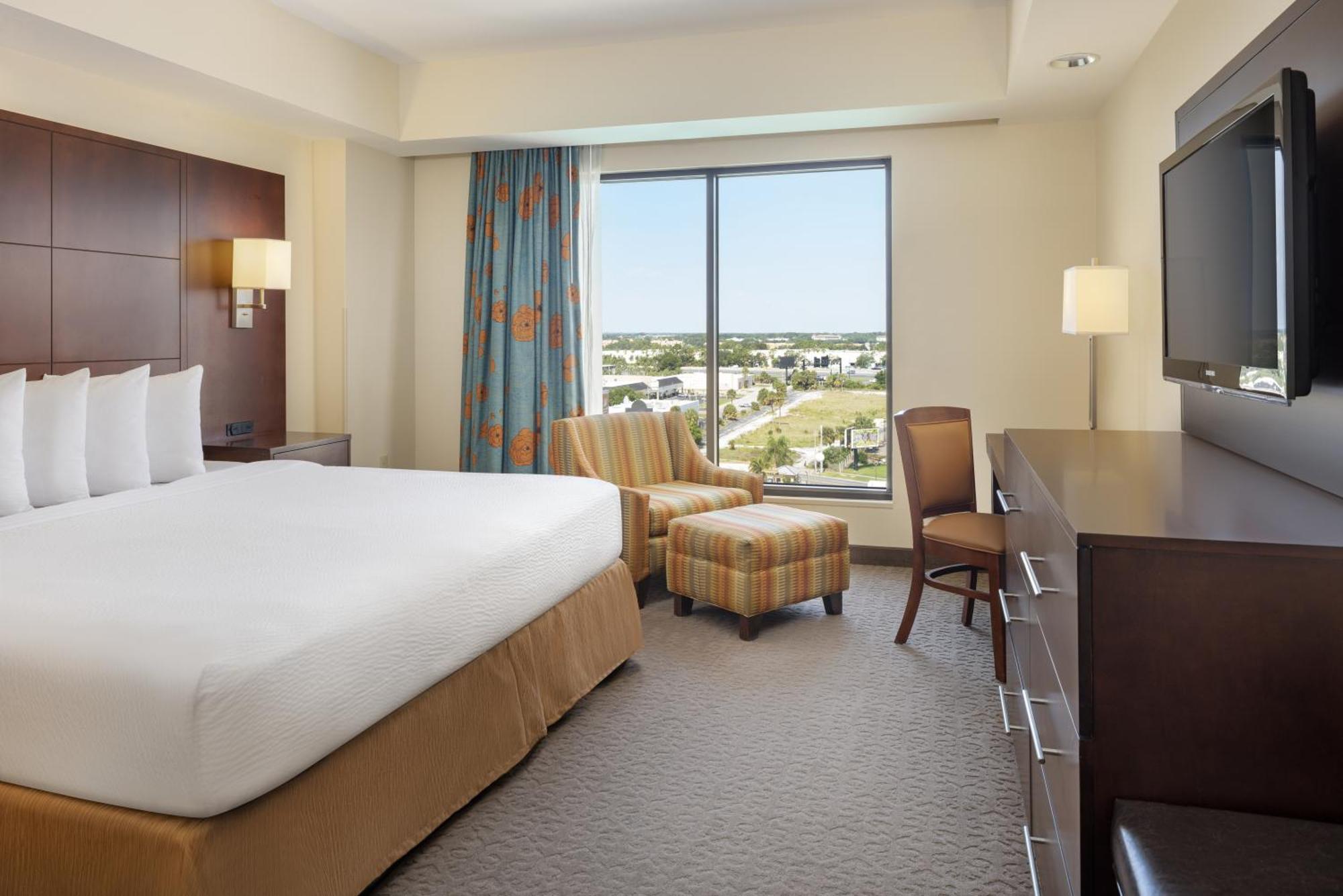 One Bedroom King Suite Club Level Access No Resort Fee