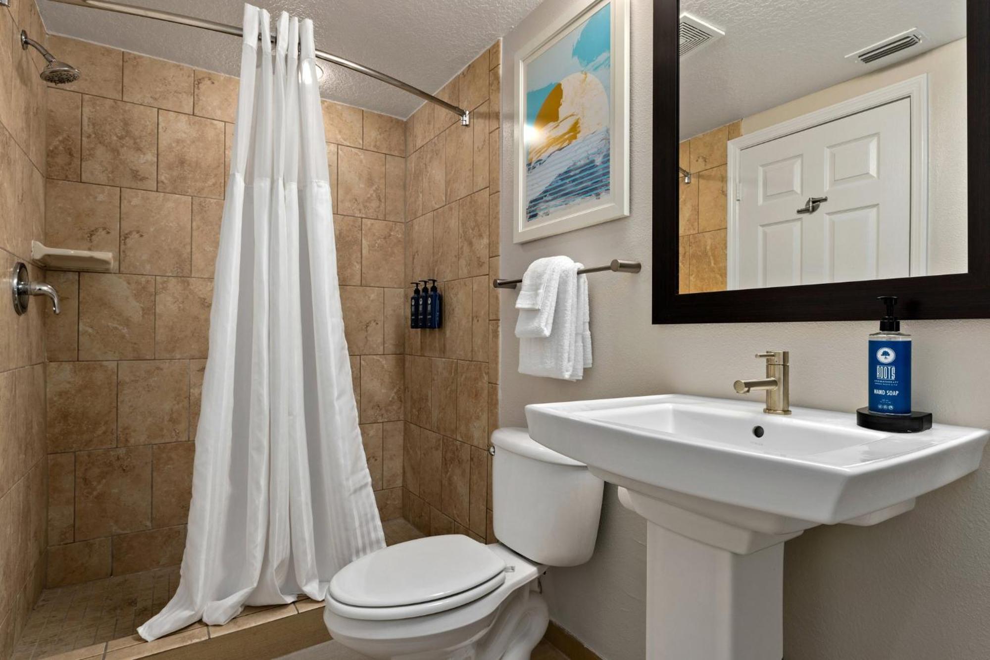 Deluxe King Suite