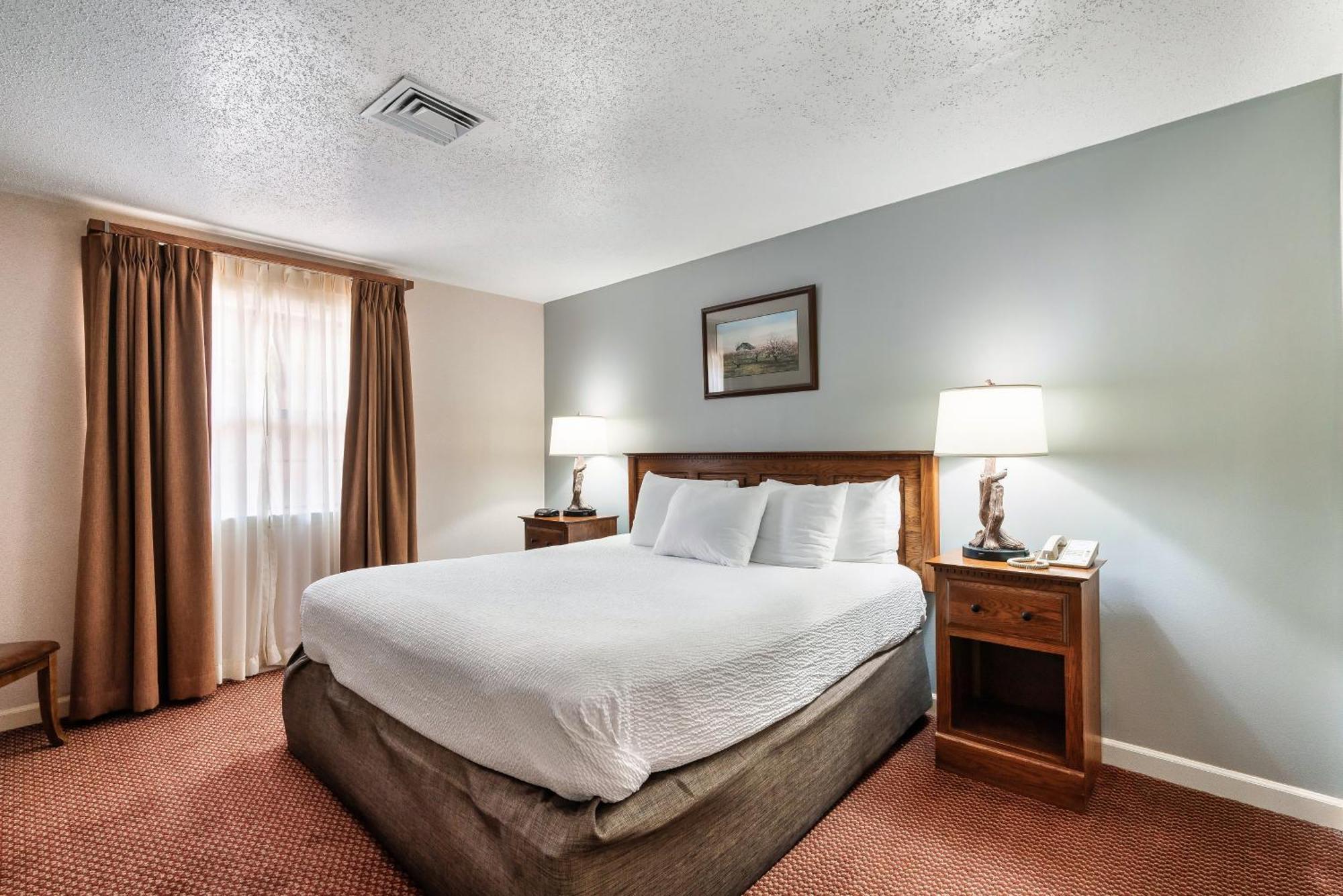 GTS Accessible 2 Bedroom Condo