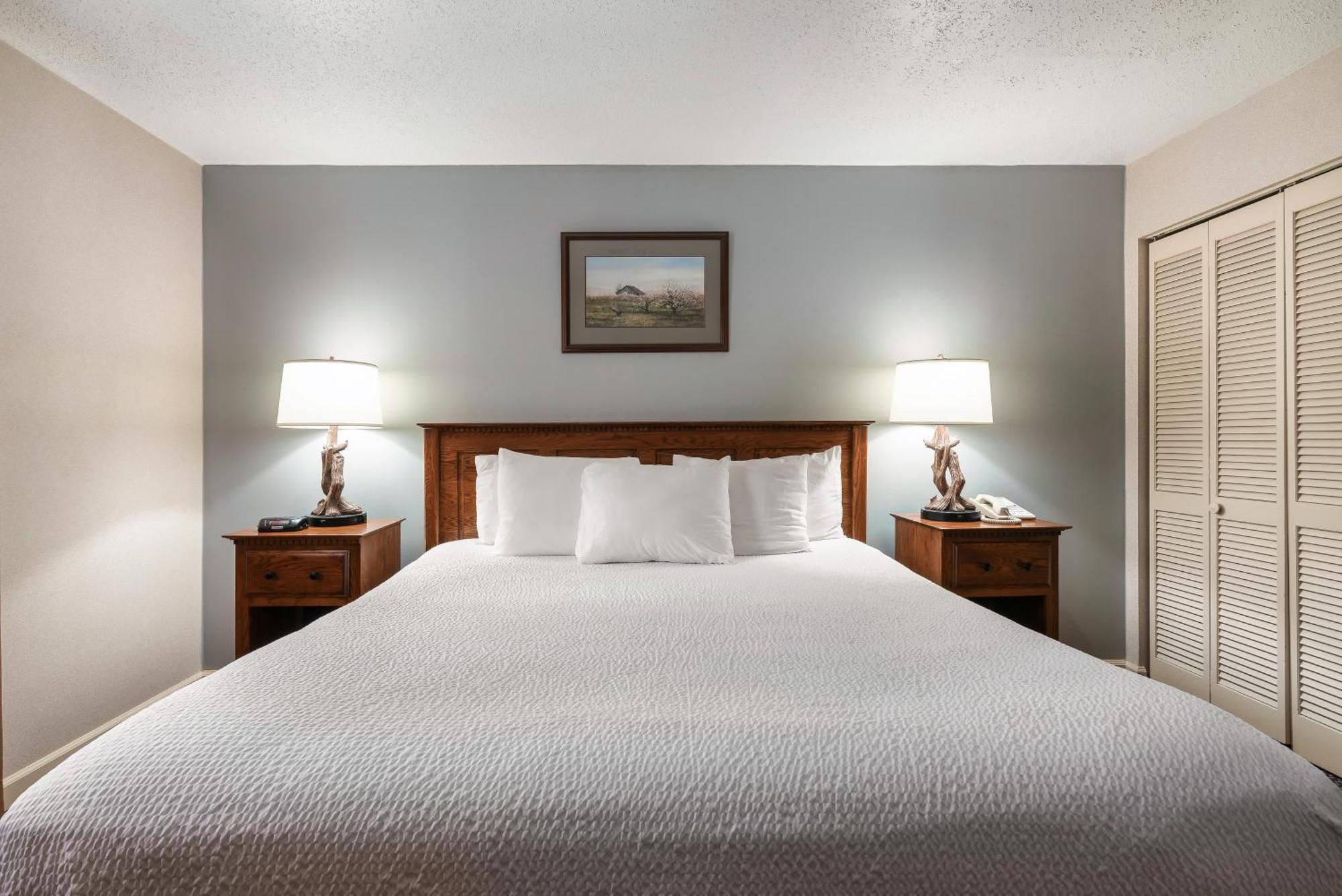 GTS Accessible 2 Bedroom Condo