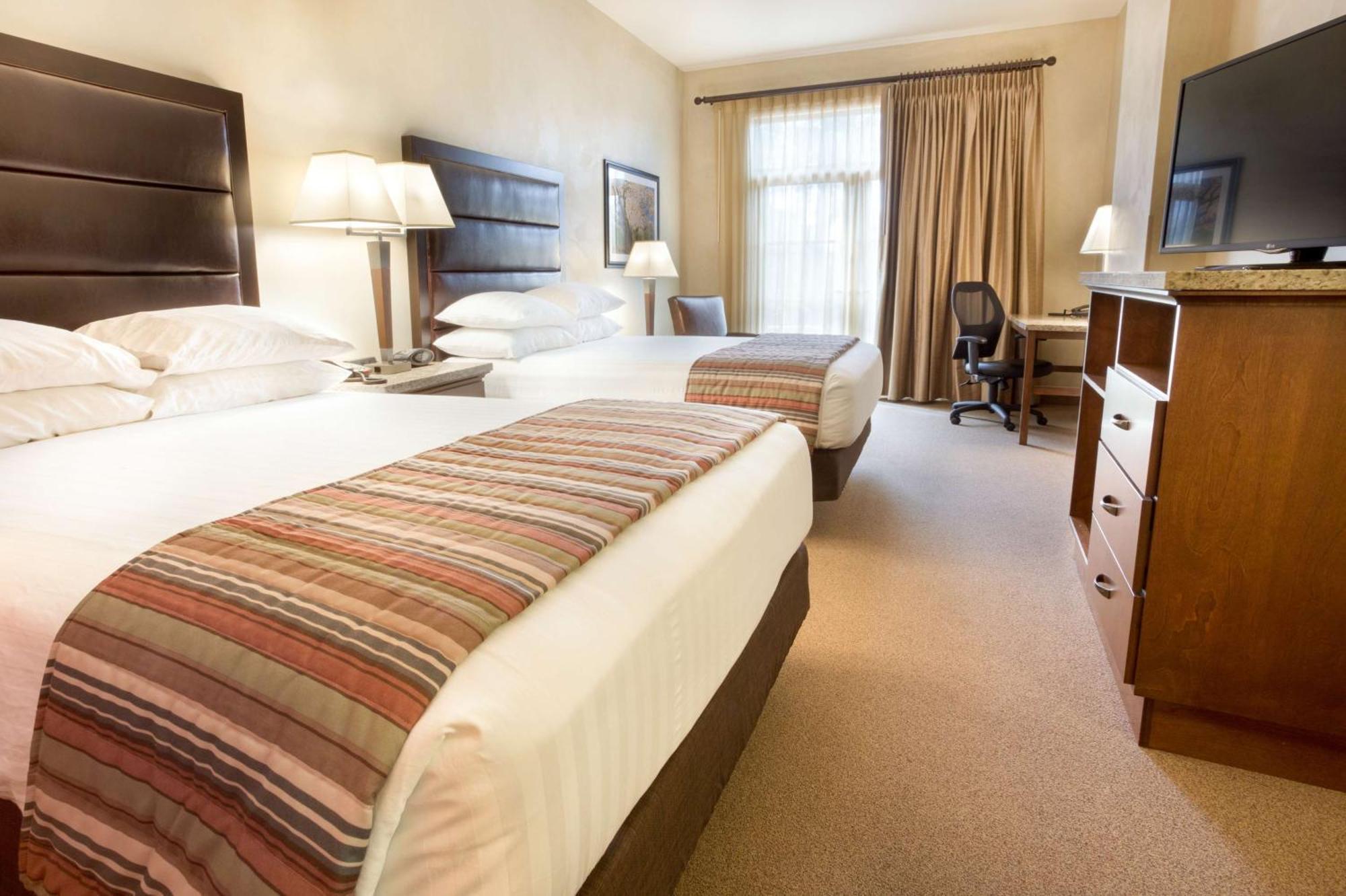 Deluxe Queen Room Two Queen Beds