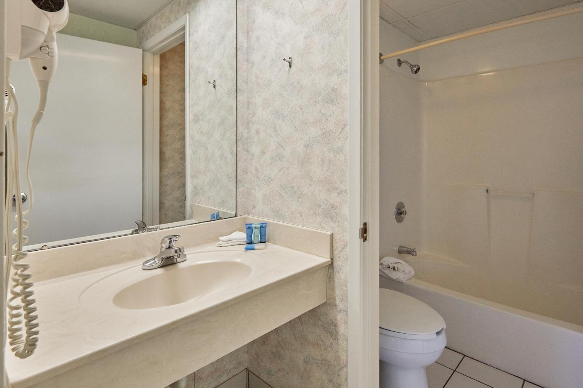 Classic Room King Northside No Beach View