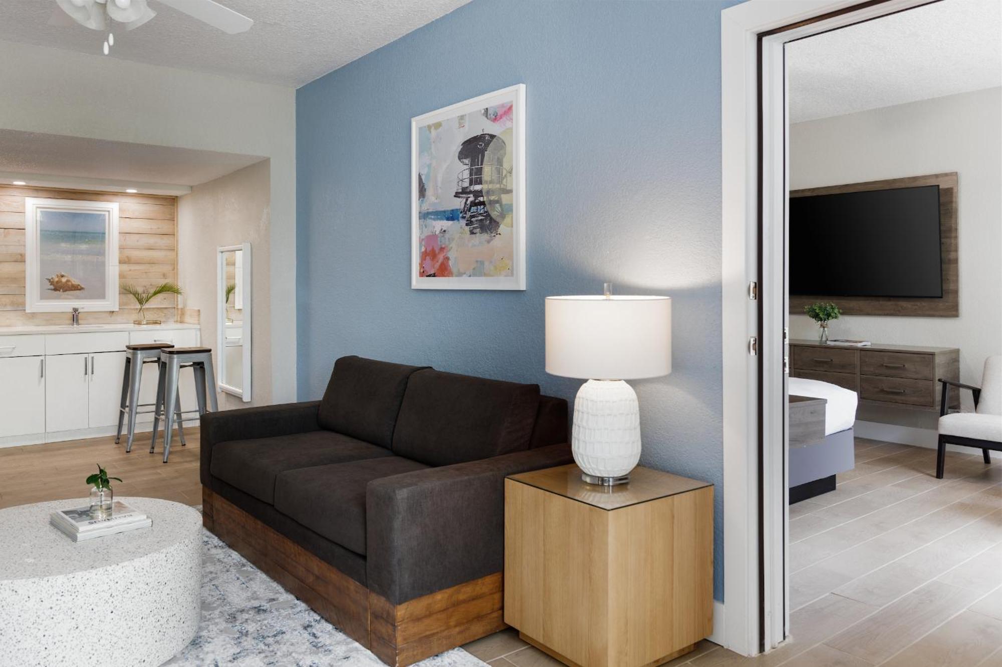 Deluxe Suite