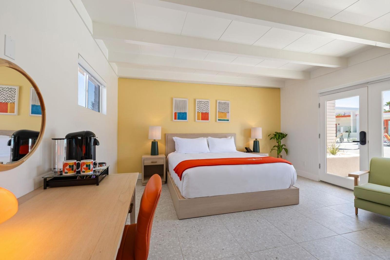Deluxe King Room