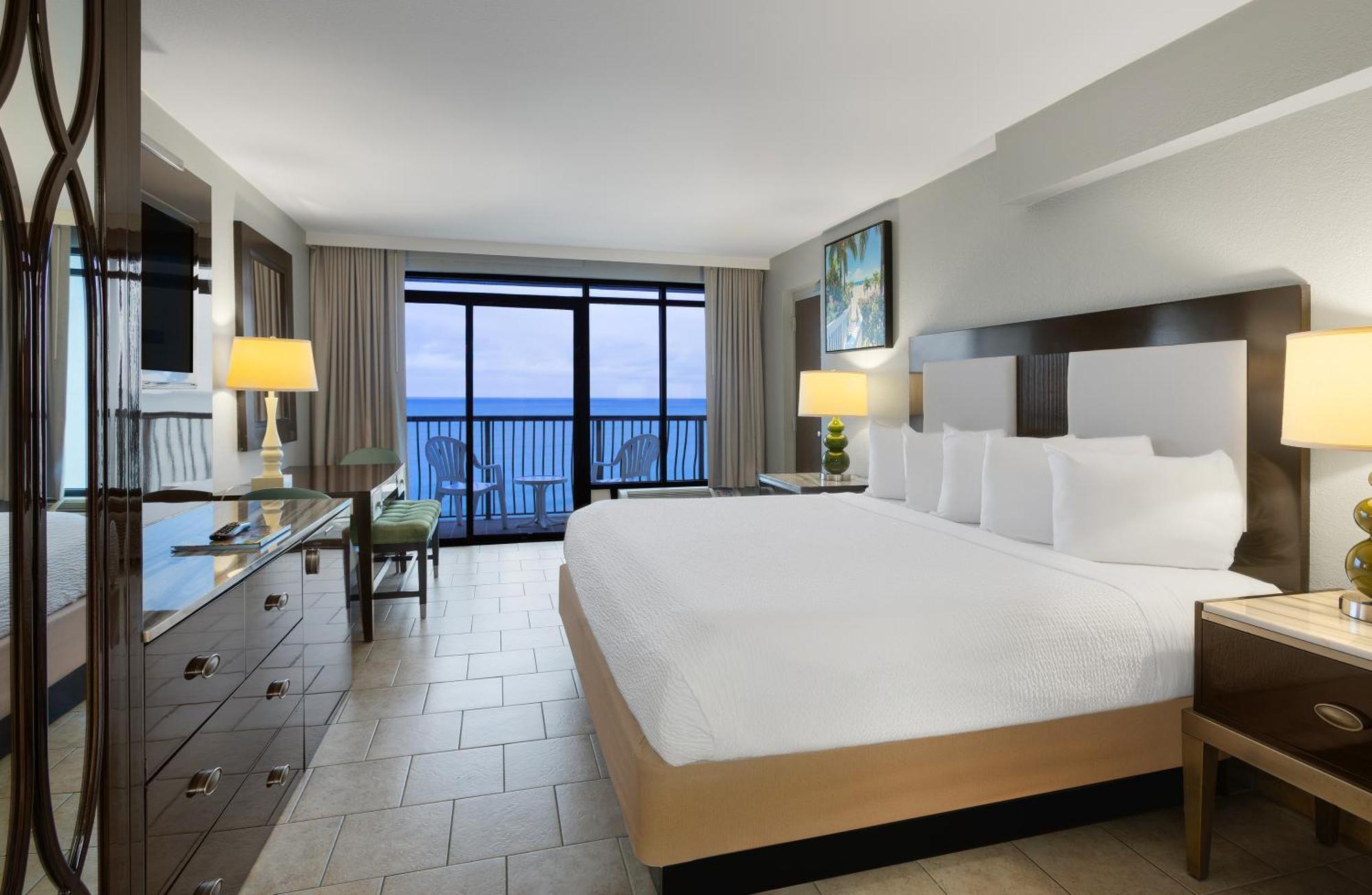 Premium King Efficiency Room Ocean Front