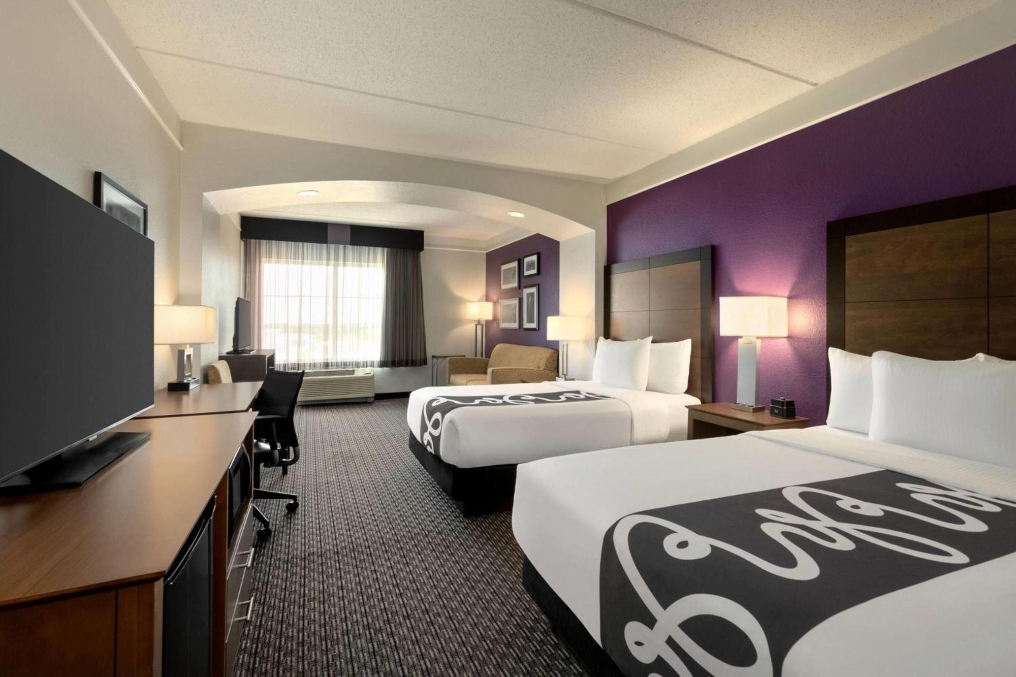 2 Full Beds Non-Smoking