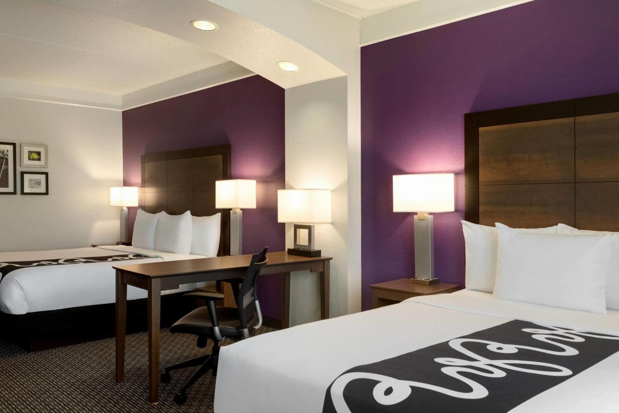 Deluxe Quadruple Room Non-Smoking