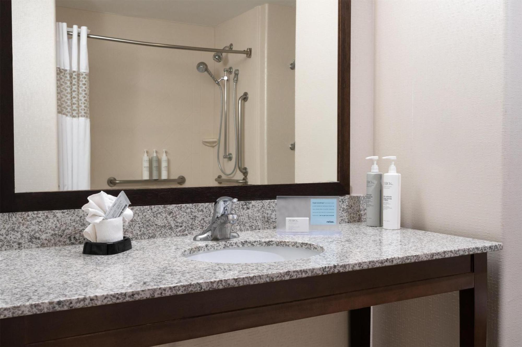 Queen Room Two Queen Beds Mobility Hearing Access or Non-Smoking