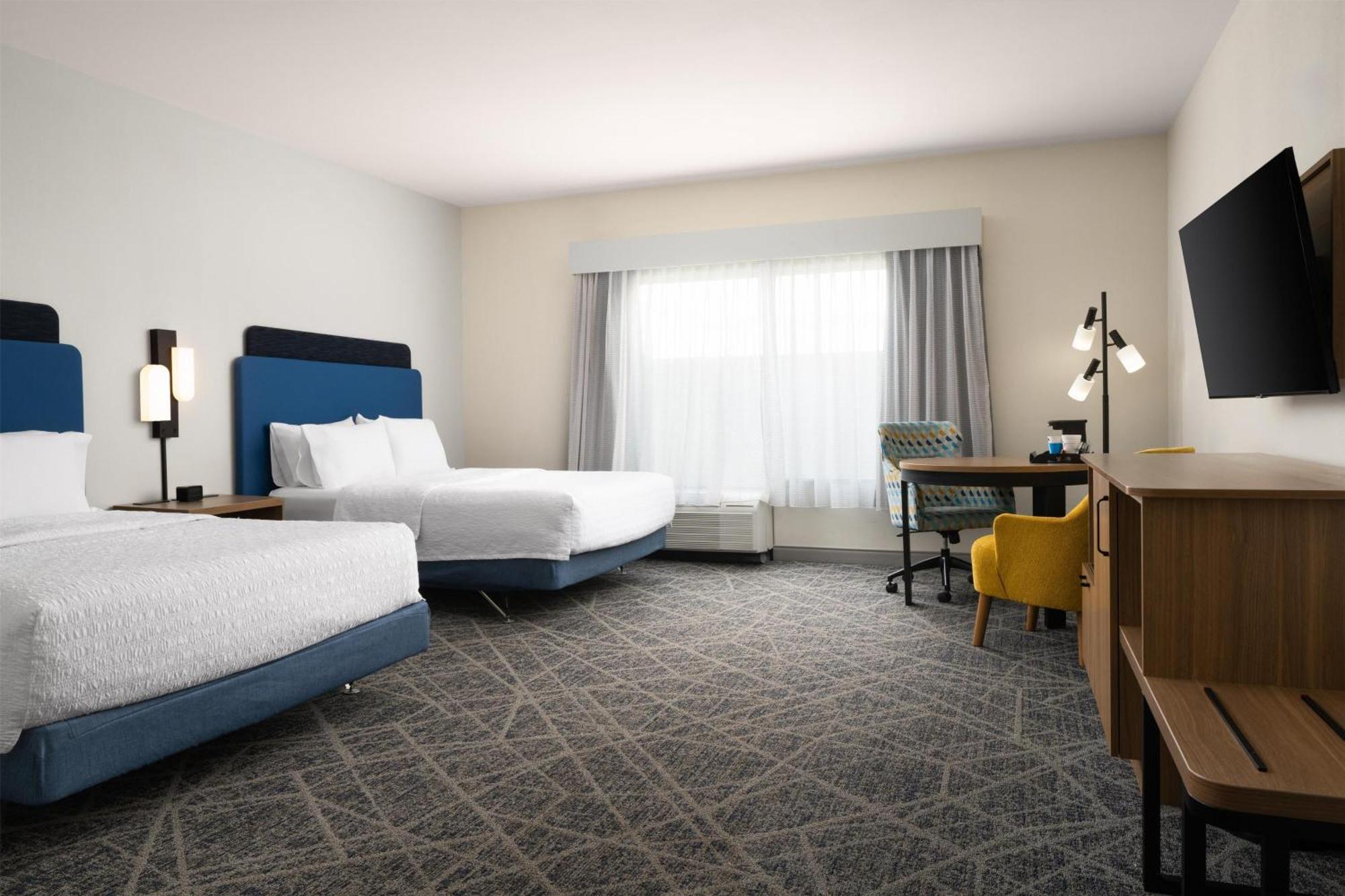 Queen Room Two Queen Beds Mobility Hearing Access or Non-Smoking