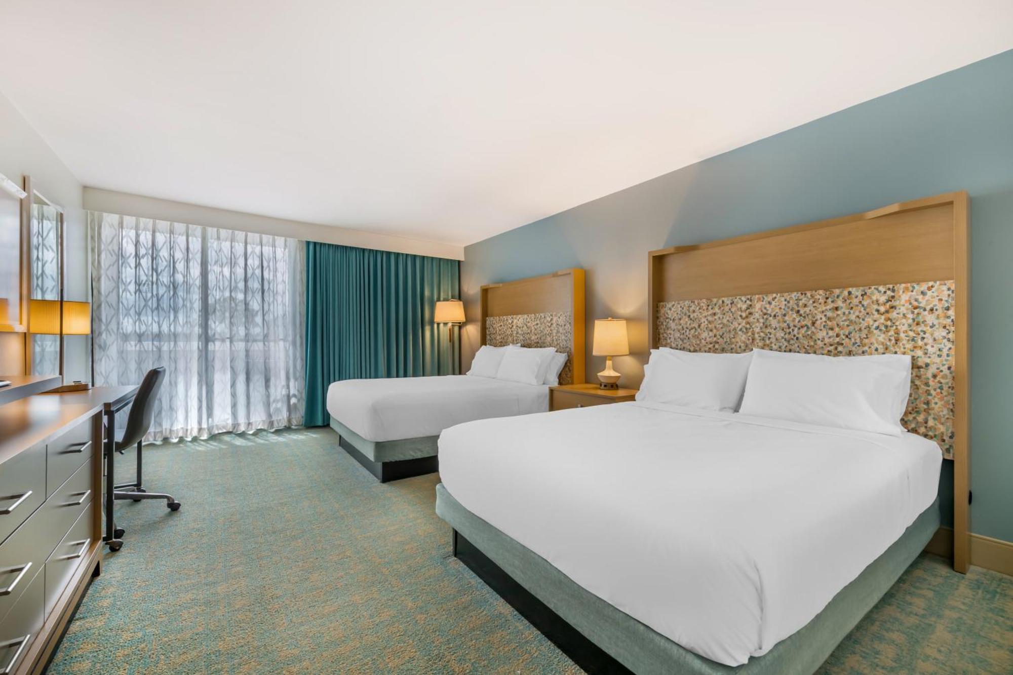 Queen Room Two Queen Beds Disney Fireworks View