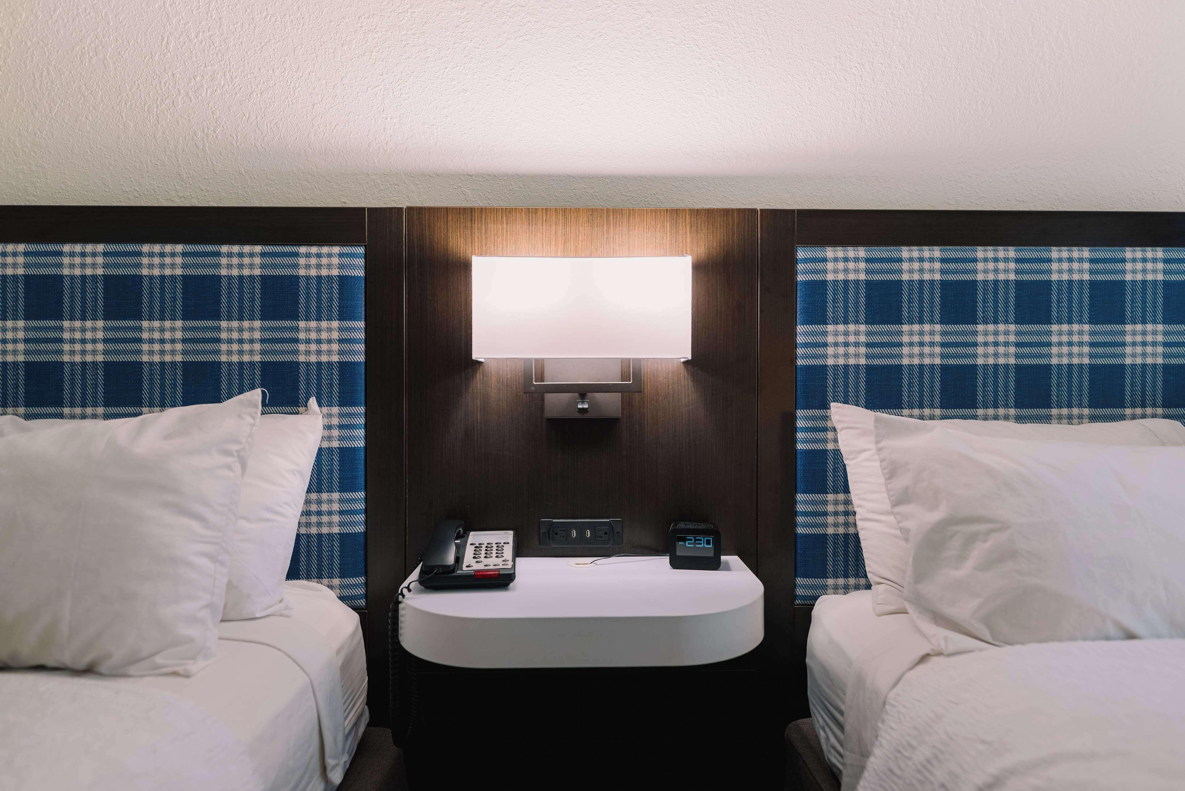 Queen Room Two Queen Beds Balcony Non-Smoking