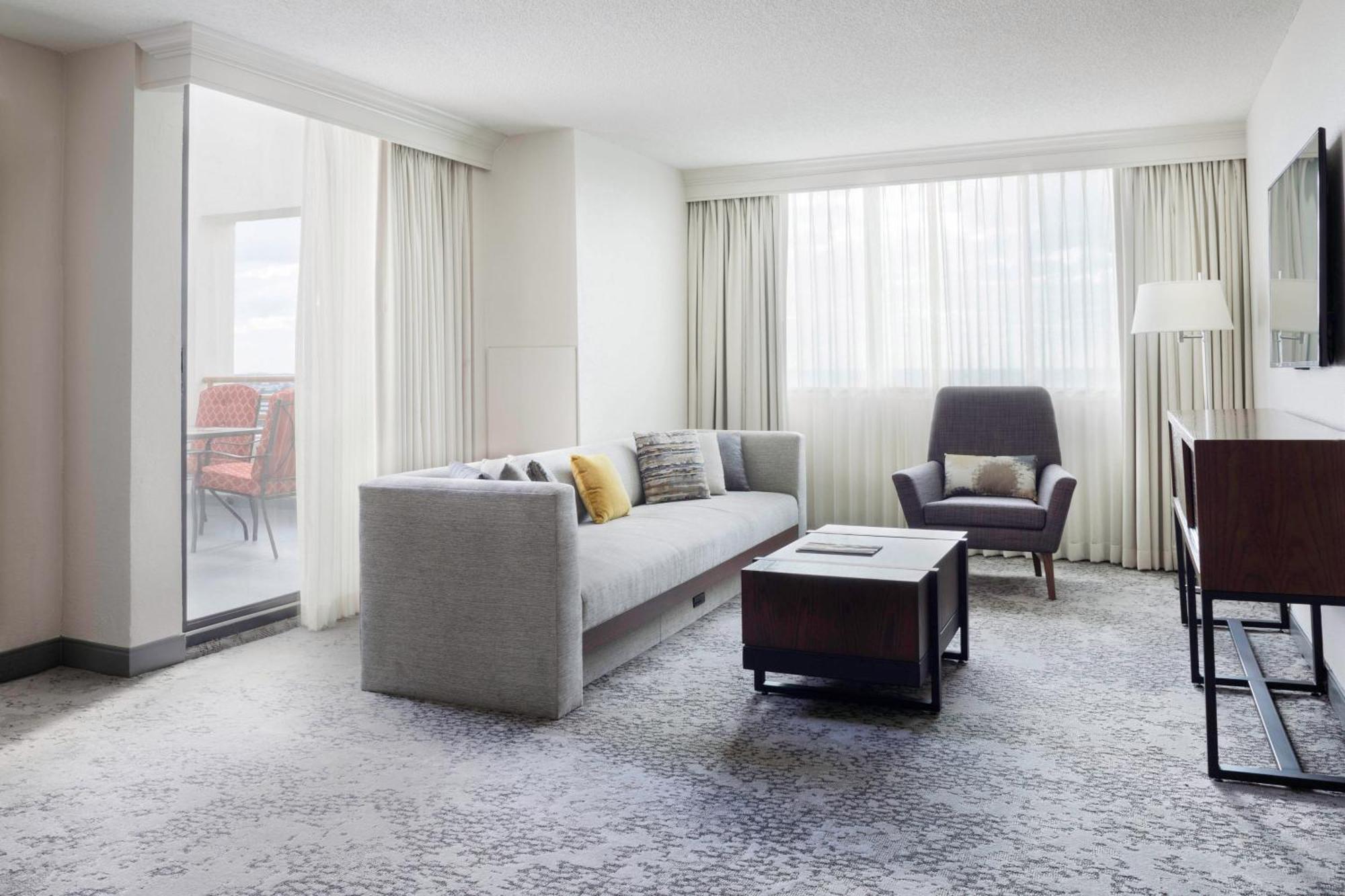 Concierge level 1 Bedroom Suite 1 King High floor