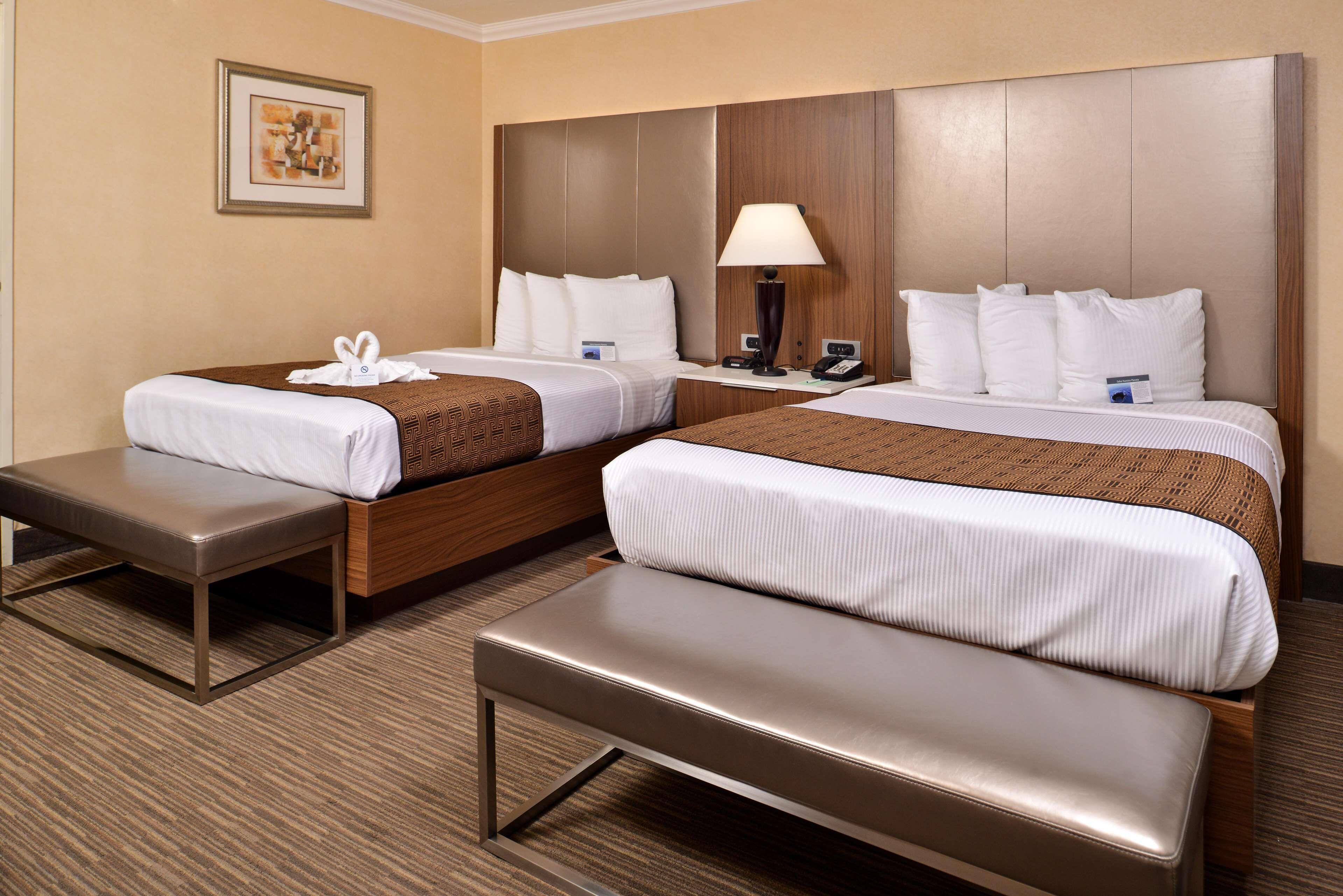 Room Two Double Beds Non-Smoking
