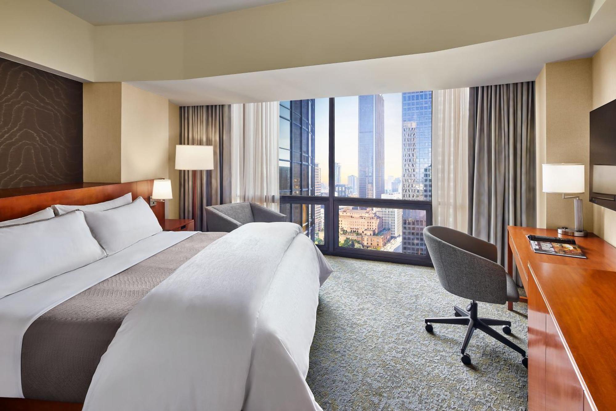 Traditional King Room City View Hearing Accessible