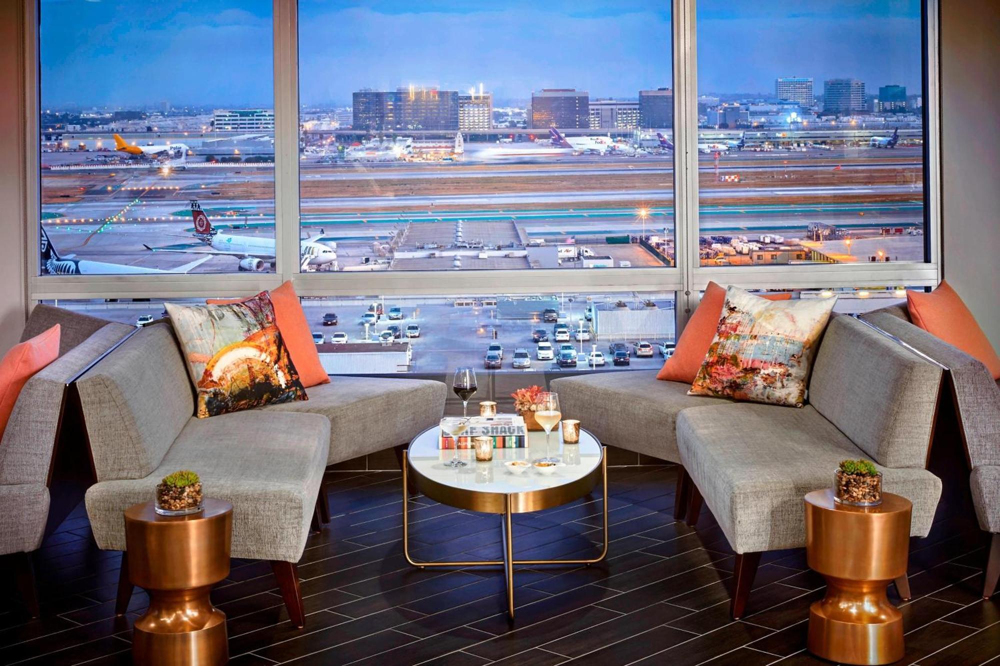 M Club Level M Club lounge access Guest room 1 King