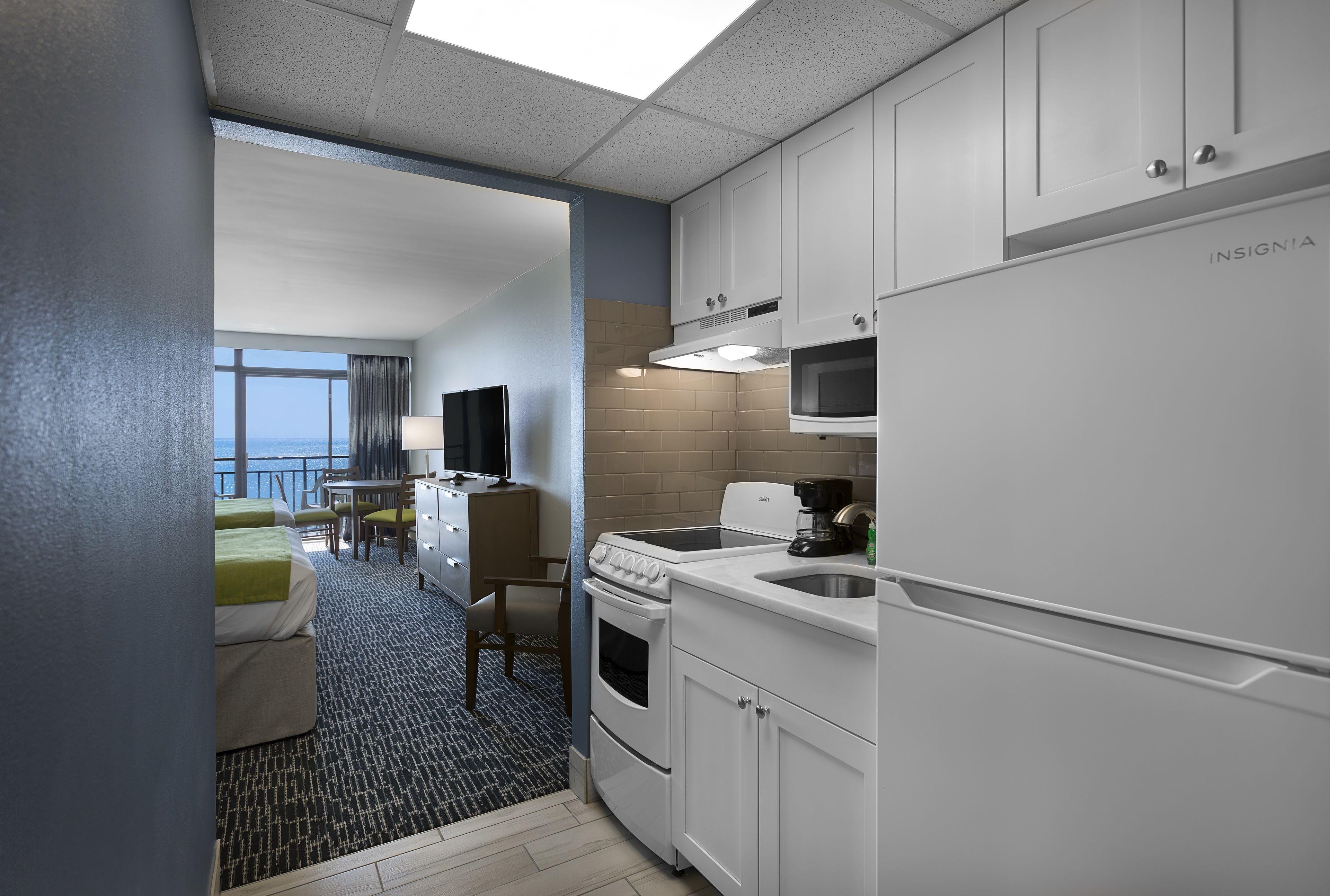Queen Room Two Queen Beds Balcony Ocean Front or Non-Smoking