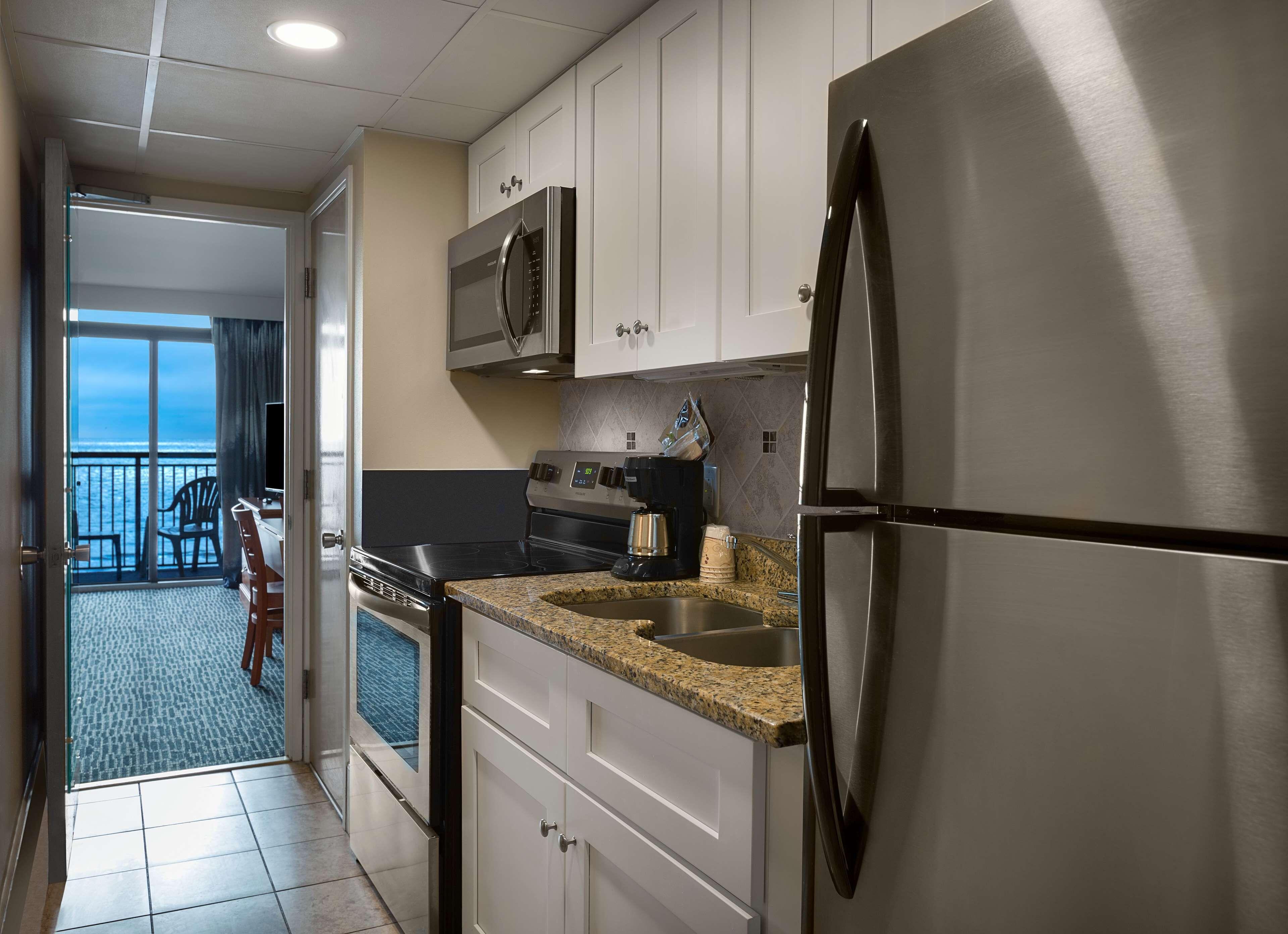 Double Suite Two Double Beds Sofa Bed Ocean Front Full Kitchen Non-Smoking