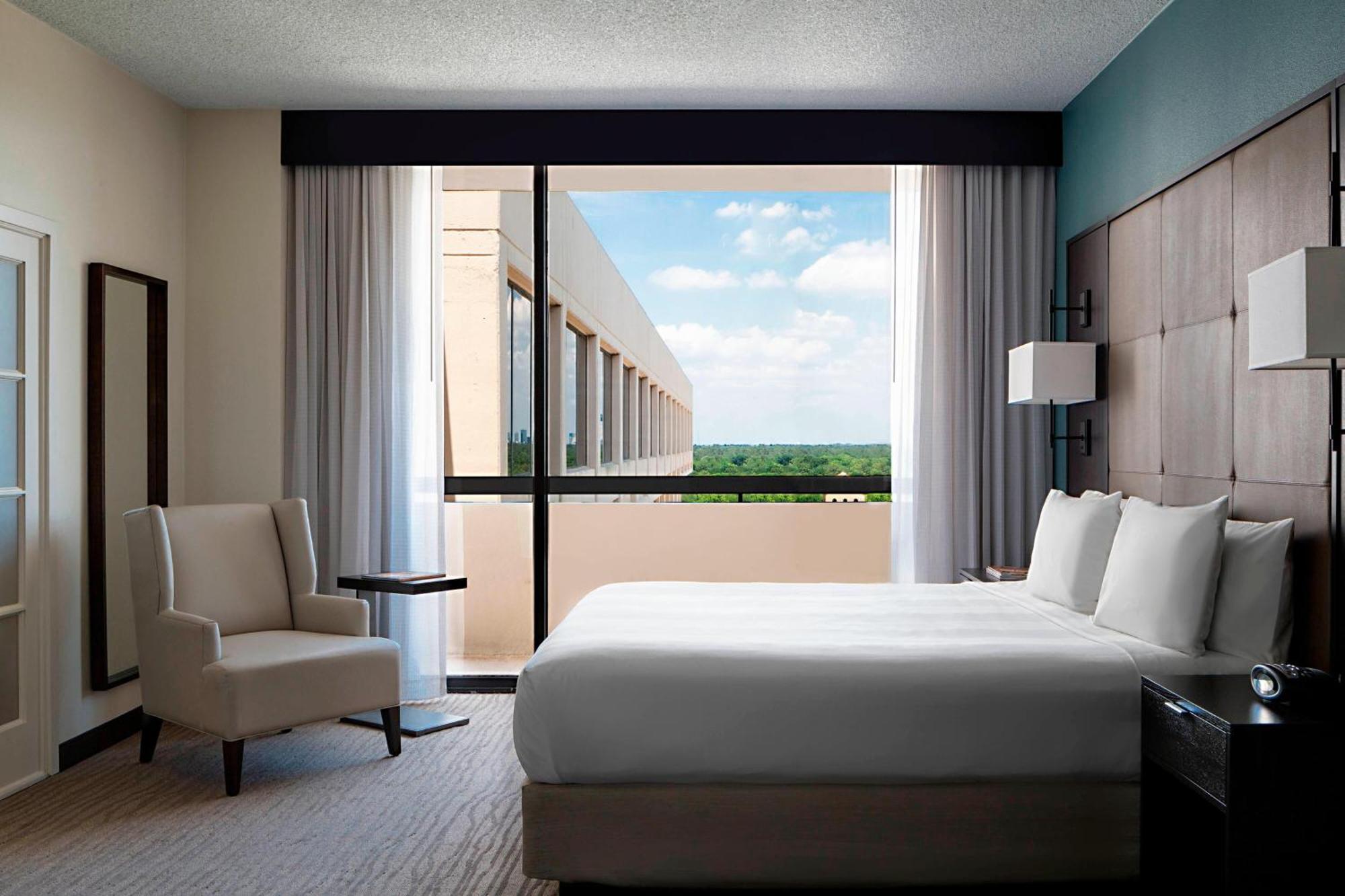 One-Bedroom King Suite