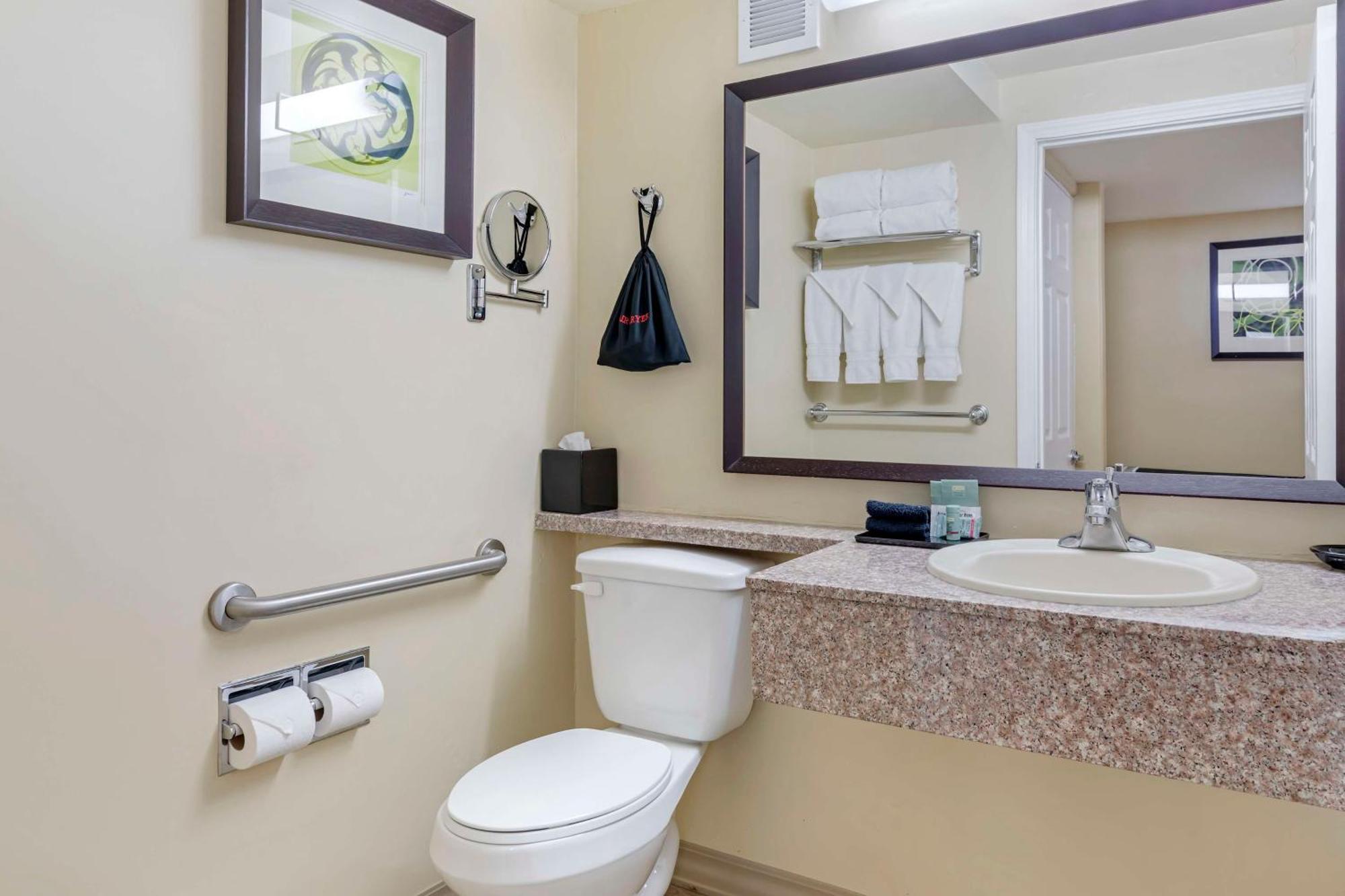 Queen Room Two Queen Beds Bath Tub Disability Access or Non-Smoking