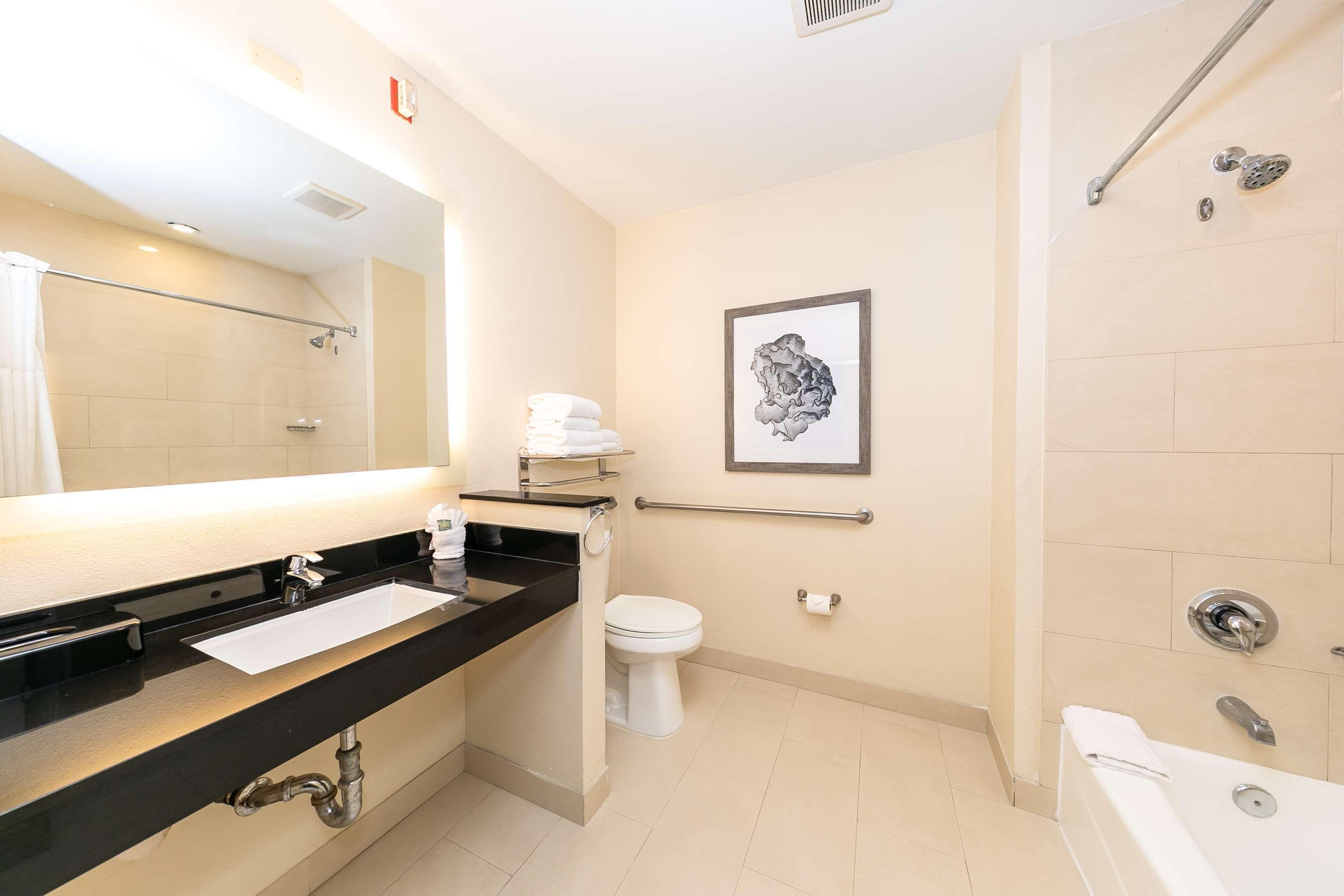 Queen Room Two Queen Beds Bath Tub Disability Access or Non-Smoking