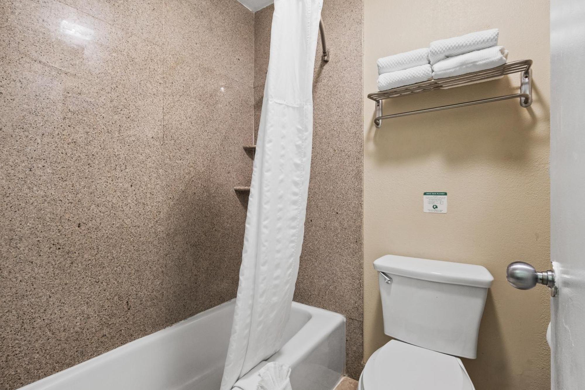 Double Room Two Double Beds Non-Smoking