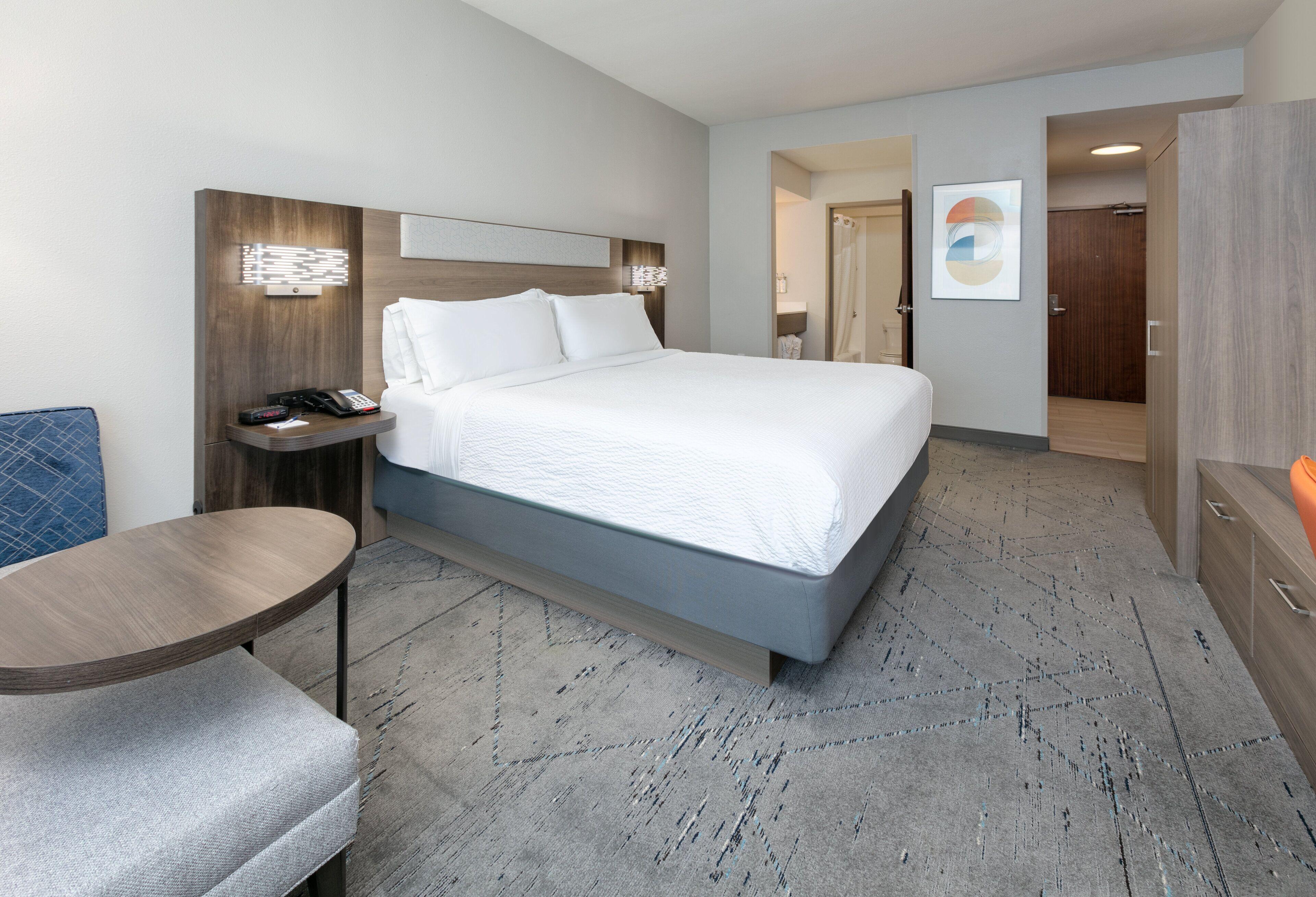 Standard King Room