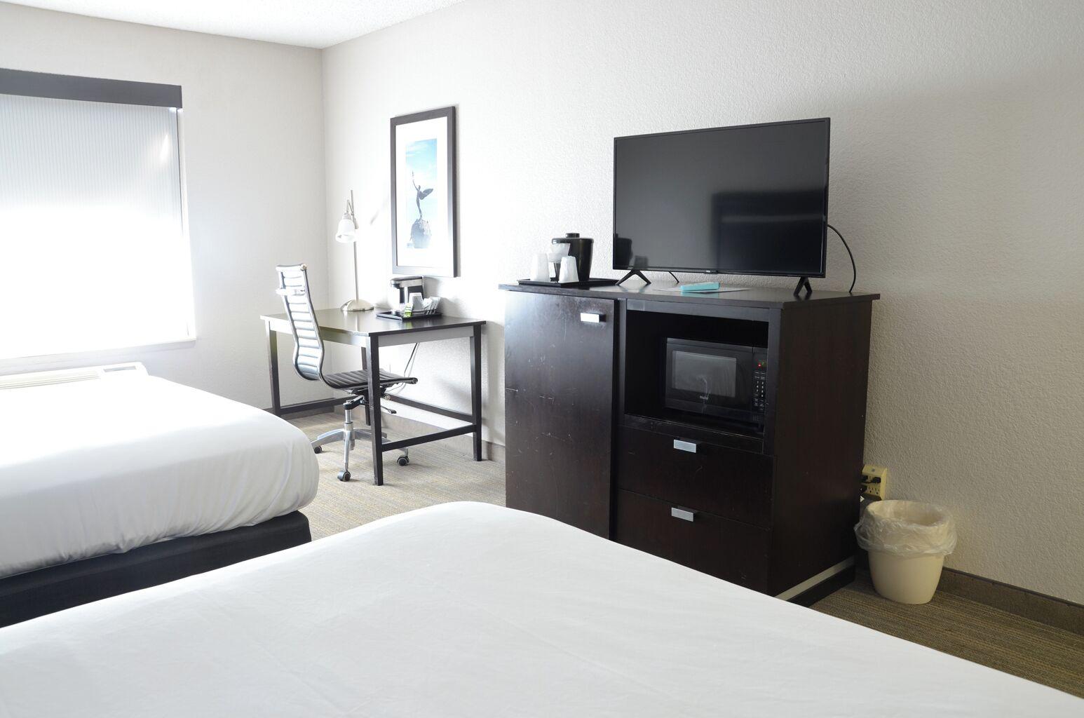 Queen Room Two Queen Beds Disability Access or Non-Smoking
