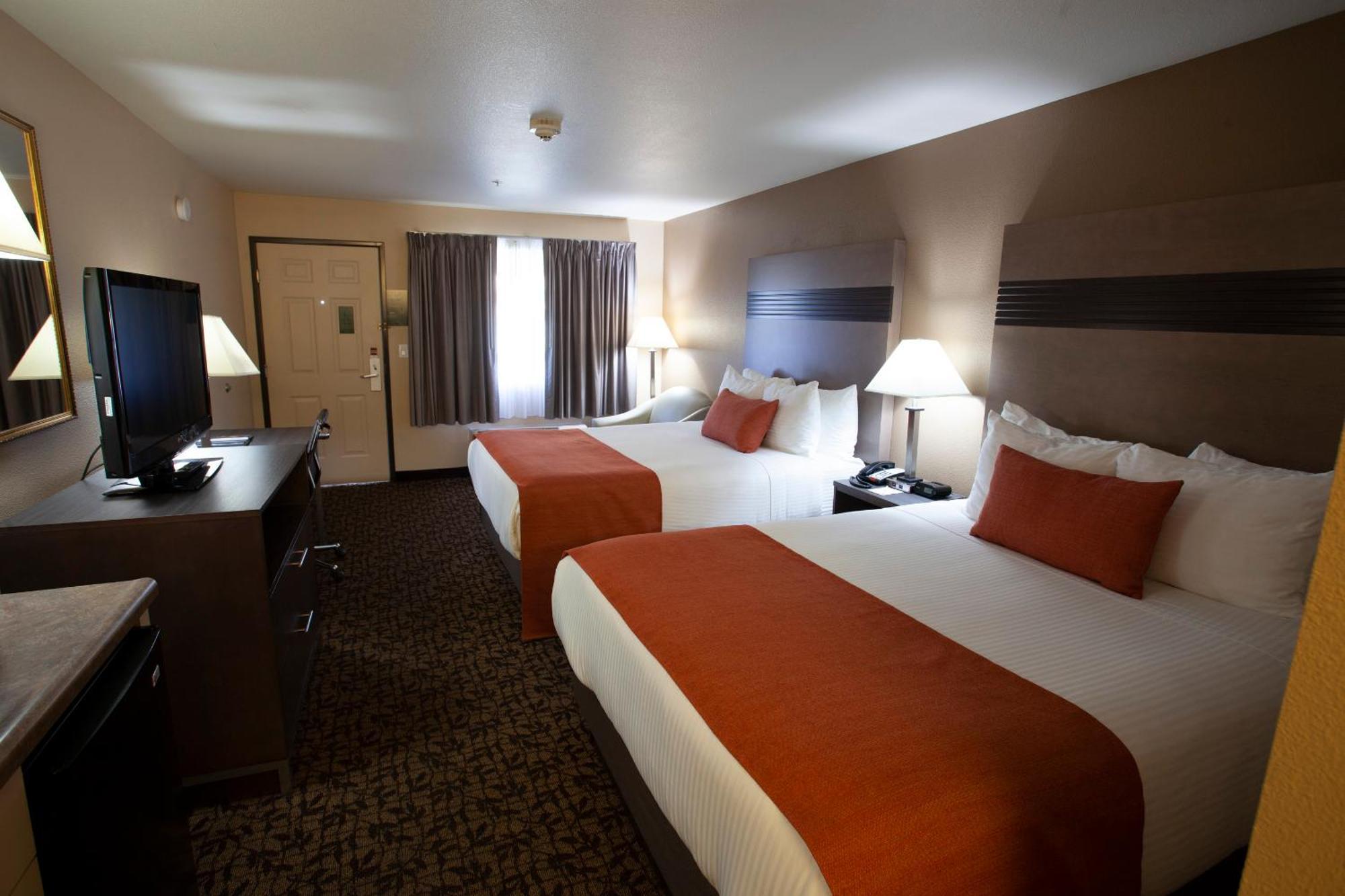 Queen Room Two Queen Beds Non-Smoking
