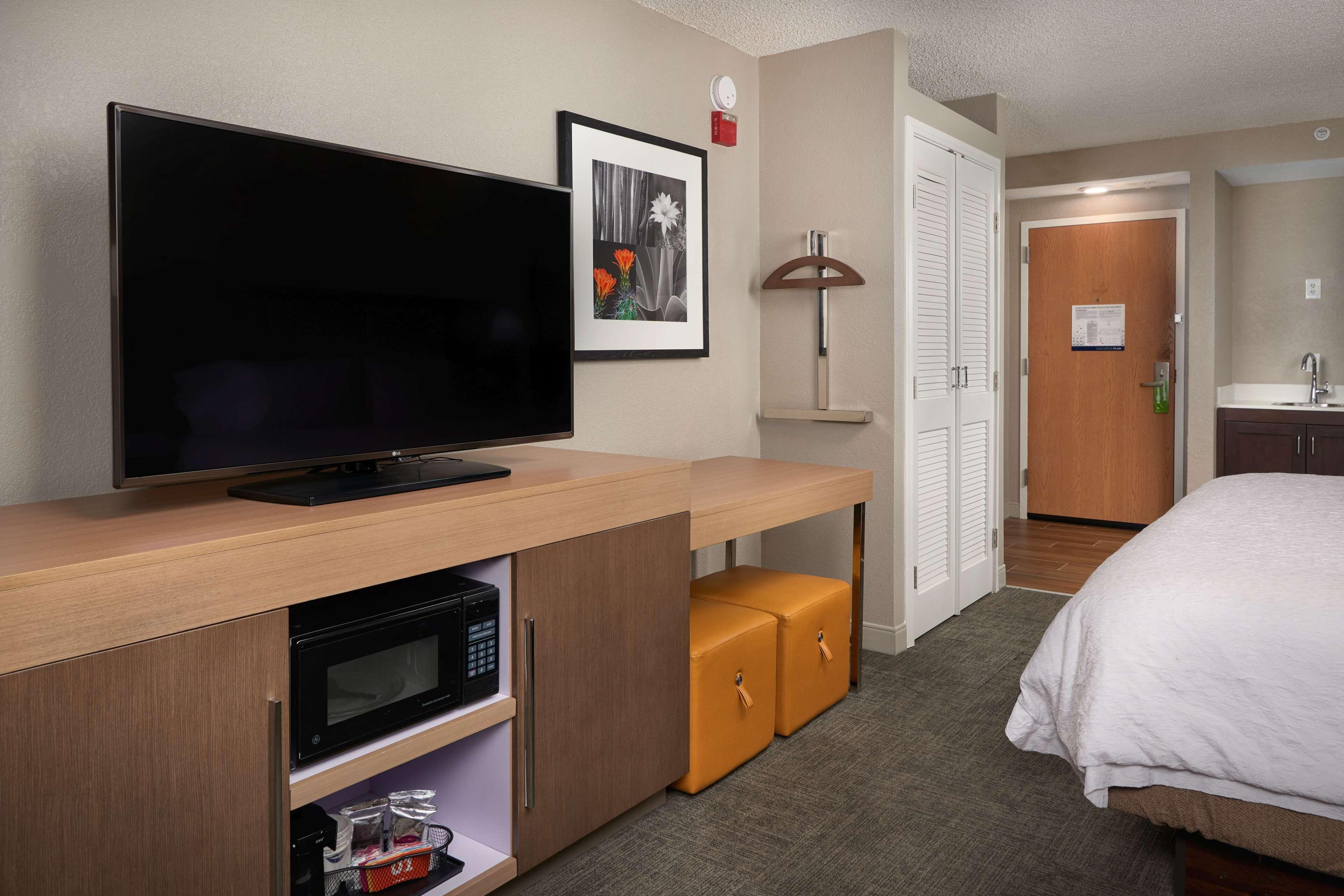 King Room Mobility Access or Non-Smoking