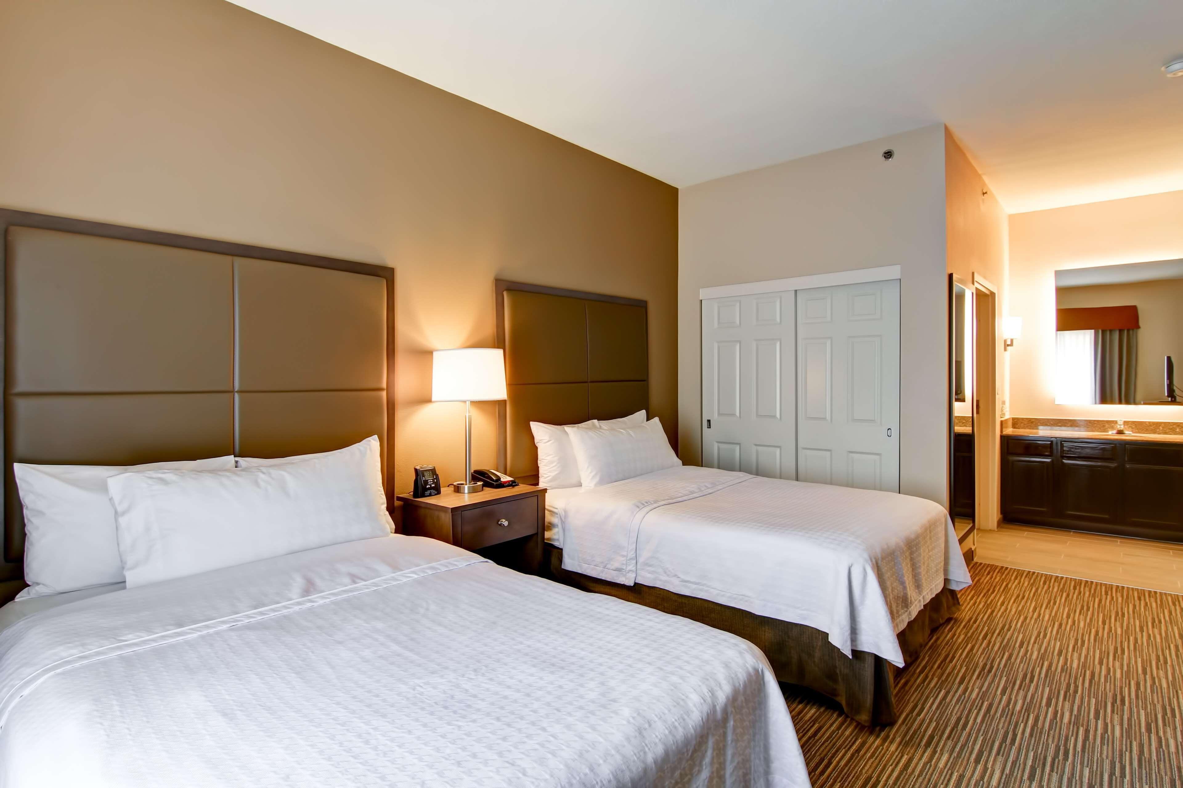 Suite Two Double Beds Bath Tub Mobility Hearing Access or Non-Smoking